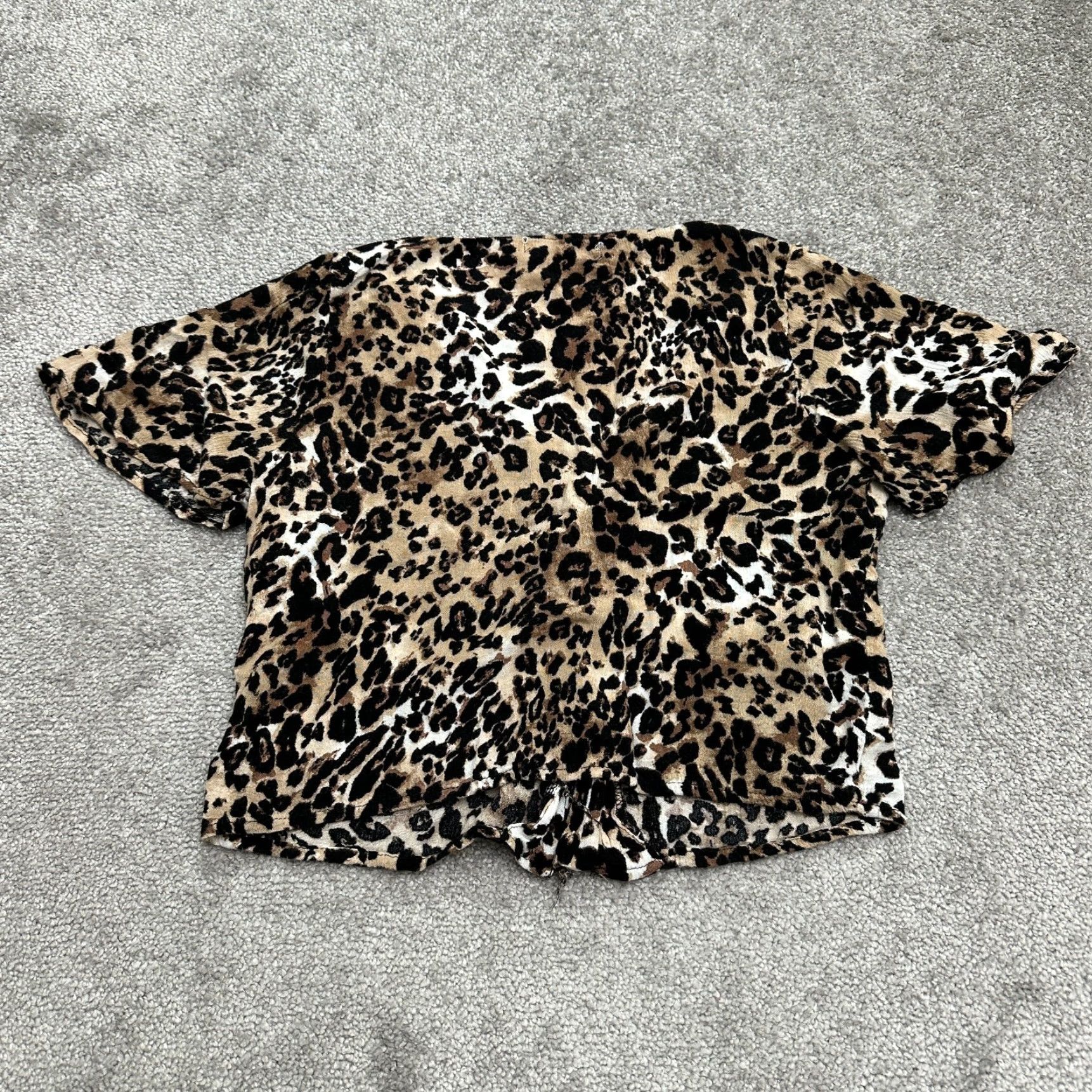 Vintage Unbranded Leopard Cropped Top Womens Small Brown Black Button Down Short Sleeve Size S / US 4 / IT 40 - 2 Thumbnail