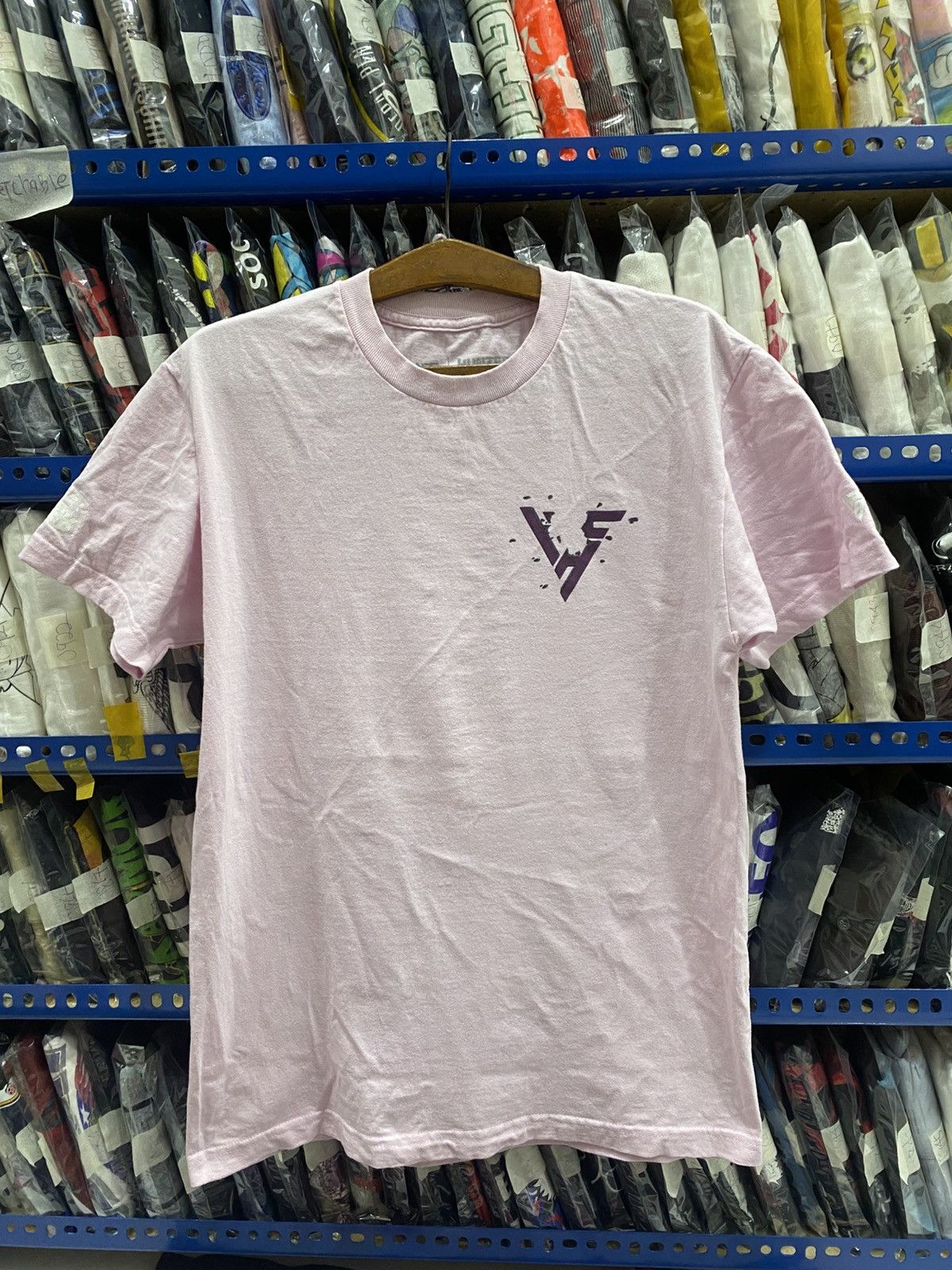 Hypland HYPLAND X HUNTER X HUNTER ANIME TSHIRT Size US M / EU 48-50 / 2 - 2 Thumbnail