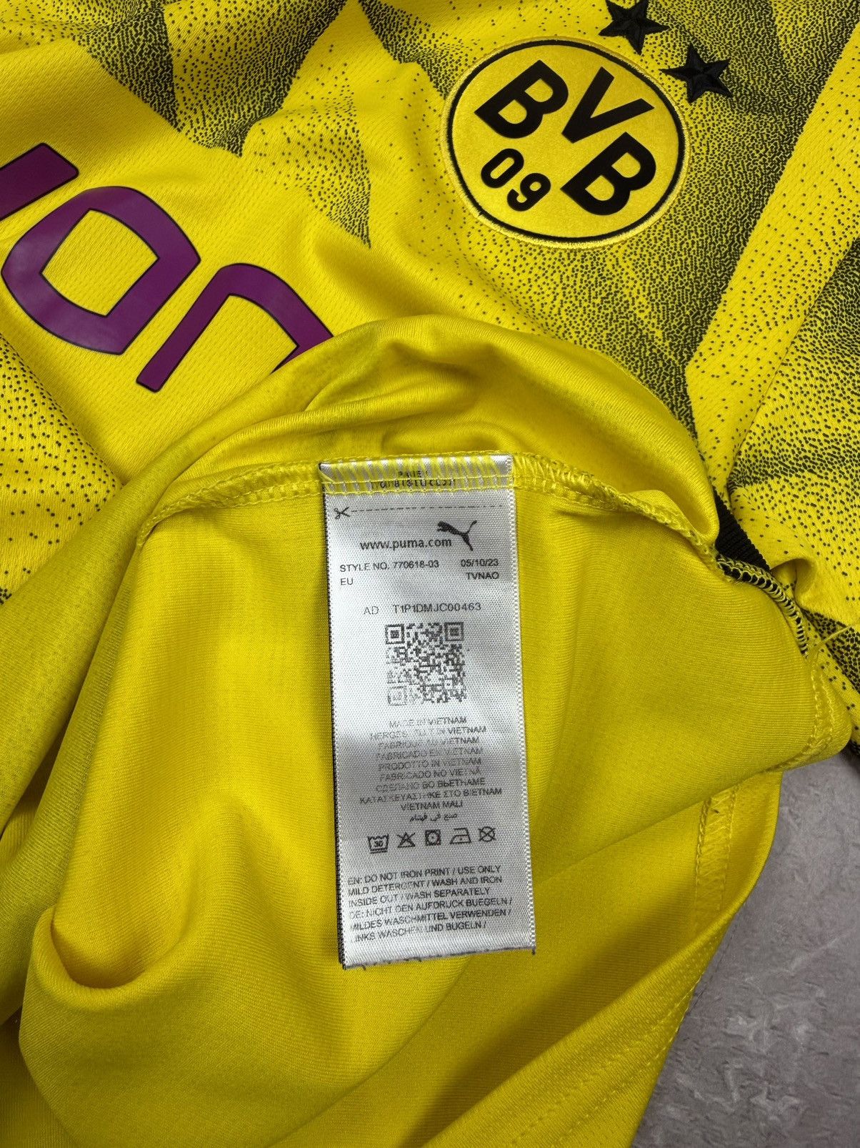Puma Puma Borussia Dortmund 2023/24 Jersey size S Size US S / EU 44-46 / 1 - 7 Thumbnail