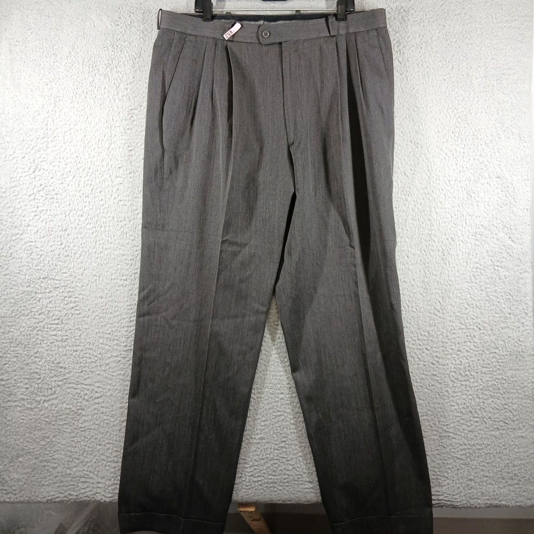 Vintage Bachrach Grey Pleated Dress Pants 100% Wool Cuffed Trousers 38x34 Mens Pants Formal Dress Wool Gray Solid Front Pleated Cuffed 38x34 Size US 38 / EU 54 - 2 Thumbnail