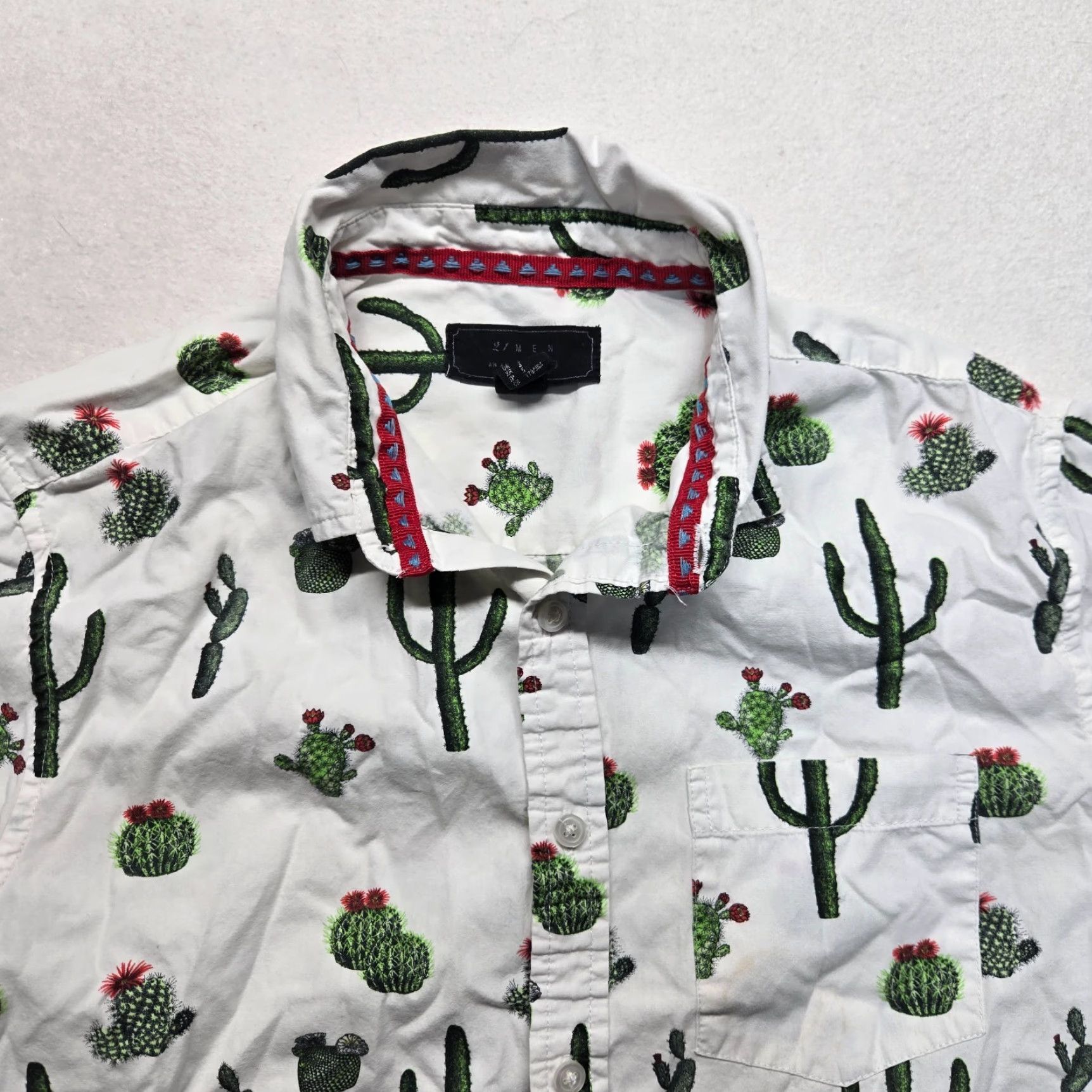 Vintage Vintage Cactus Men’s Short Sleeve Button-Up Shirt Small White Casual Graphic Print Season: Spring Summer Fall Men Size US S / EU 44-46 / 1 - 2 Thumbnail