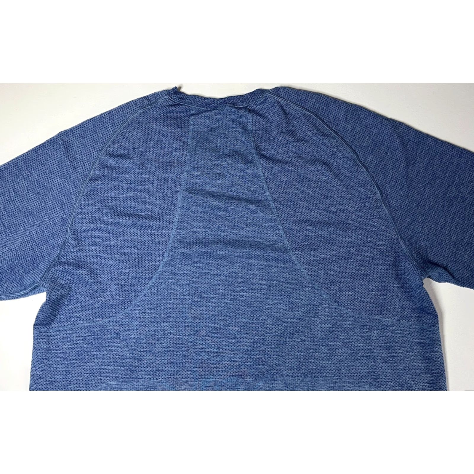 Lululemon VINTAGE Men's Lululemon Metal Vent Tech T-Shirt Blue L Size US L / EU 52-54 / 3 - 6 Thumbnail