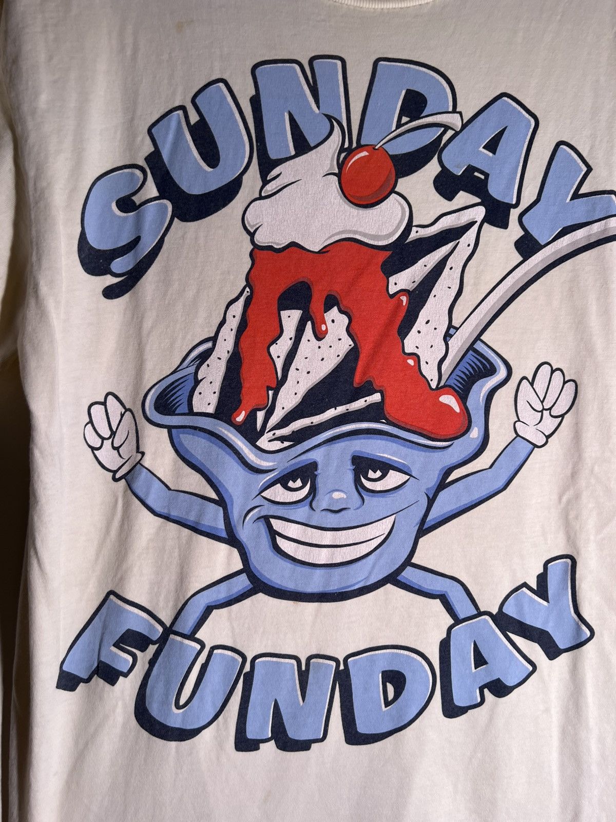 Vintage Y2K 2000’s VTG Vintage Volcom Sunday Funday Retro Tee Shirt Size US L / EU 52-54 / 3 - 4 Thumbnail