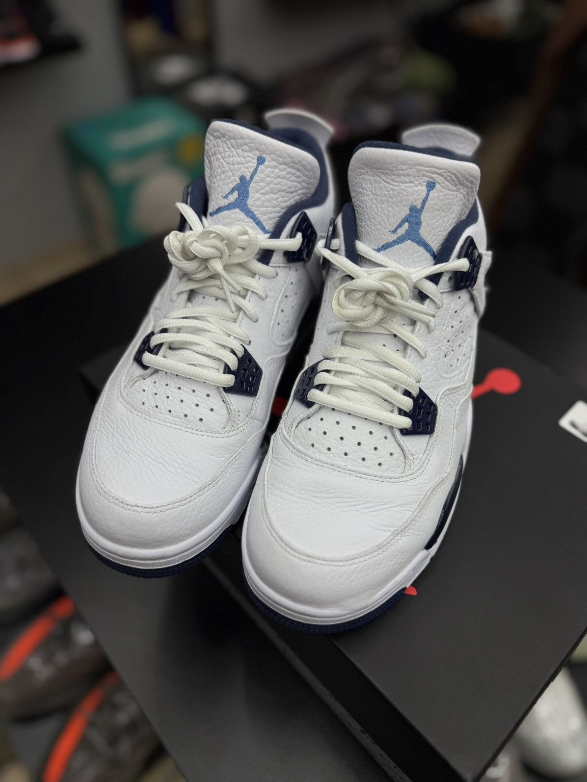 Nike Nike Jordan 4 Columbia (2015) Size 9 Pre Owned 🧼 Size US 9 / EU 42 - 7 Thumbnail