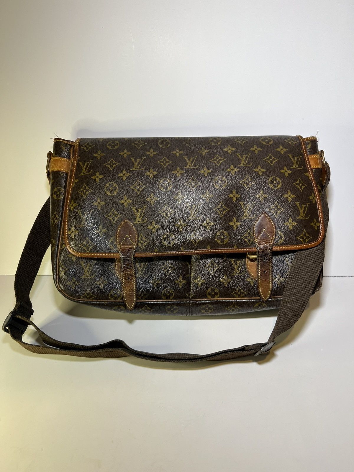vintage Louis Vuitton Monogram Sac Gibecière messenger bag