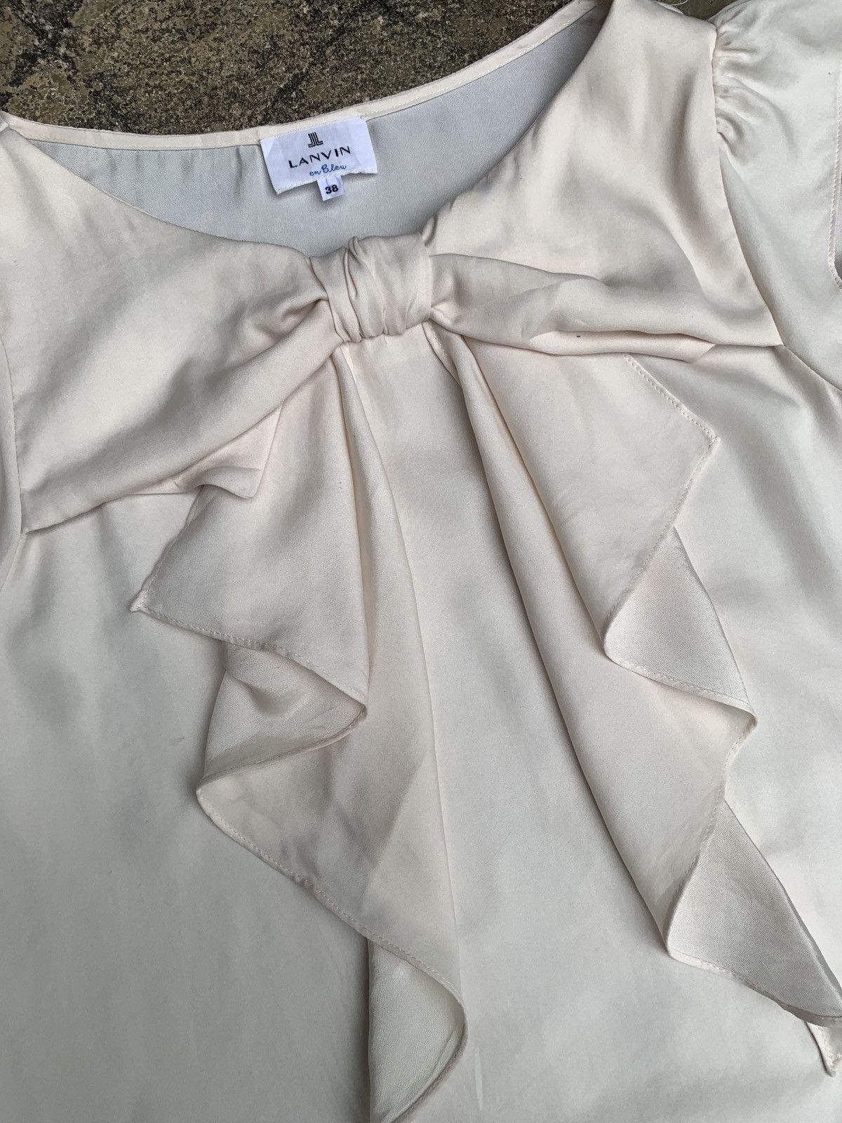 Lanvin Lanvin en Bleu Off White Bowtie Present Shortsleeve Blouse Size M / US 6-8 / IT 42-44 - 4 Thumbnail