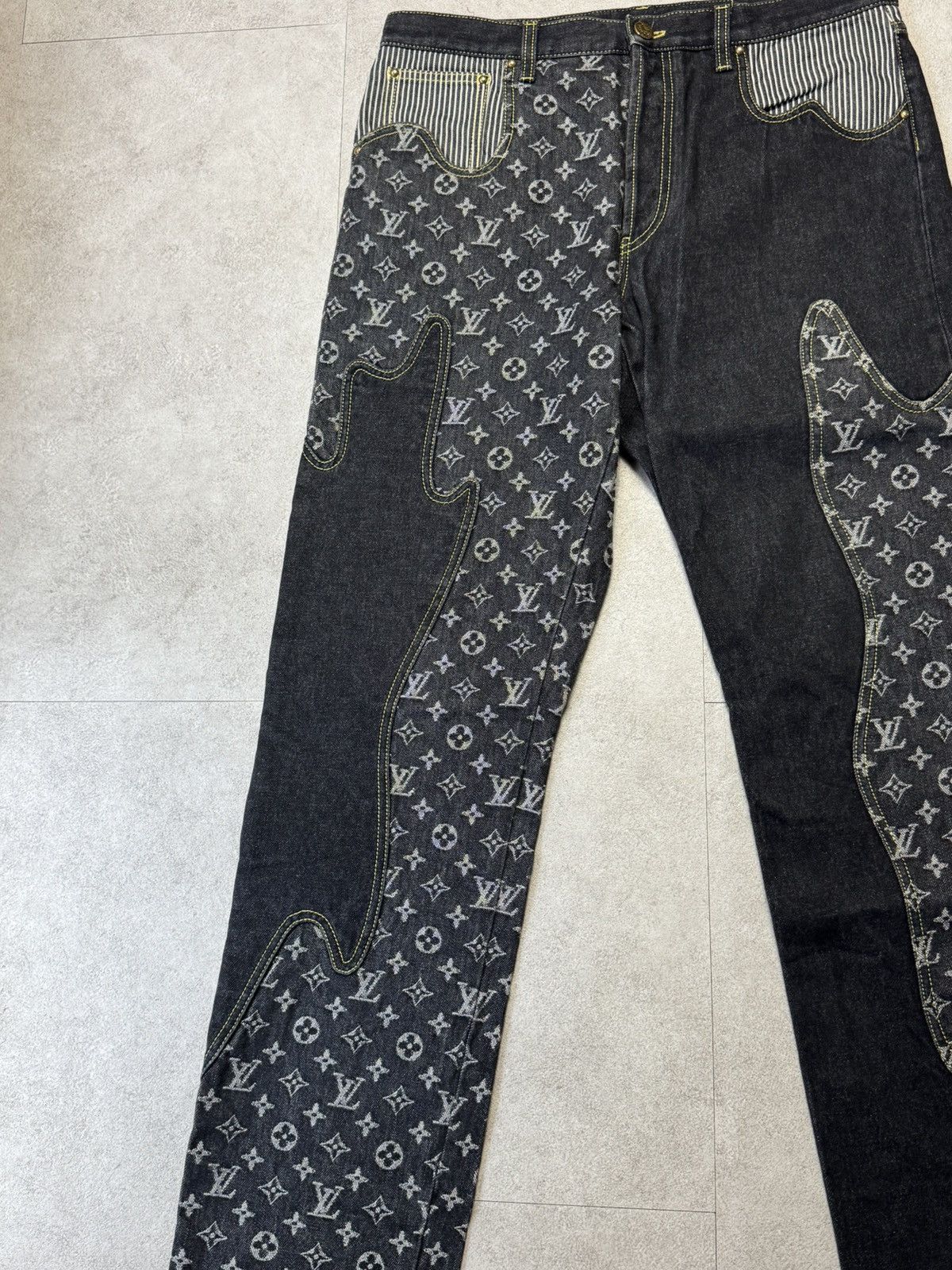 Louis Vuitton × Nigo LV x Nigo Louis Vuitton Made Crazy Monogram Jeans Size US 32 / EU 48 - 3 Thumbnail