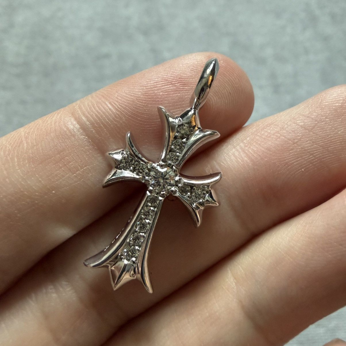 Chrome Hearts Chrome Hearts White Gold Tiny Cross Charm with Diamonds Size ONE SIZE - 5 Thumbnail