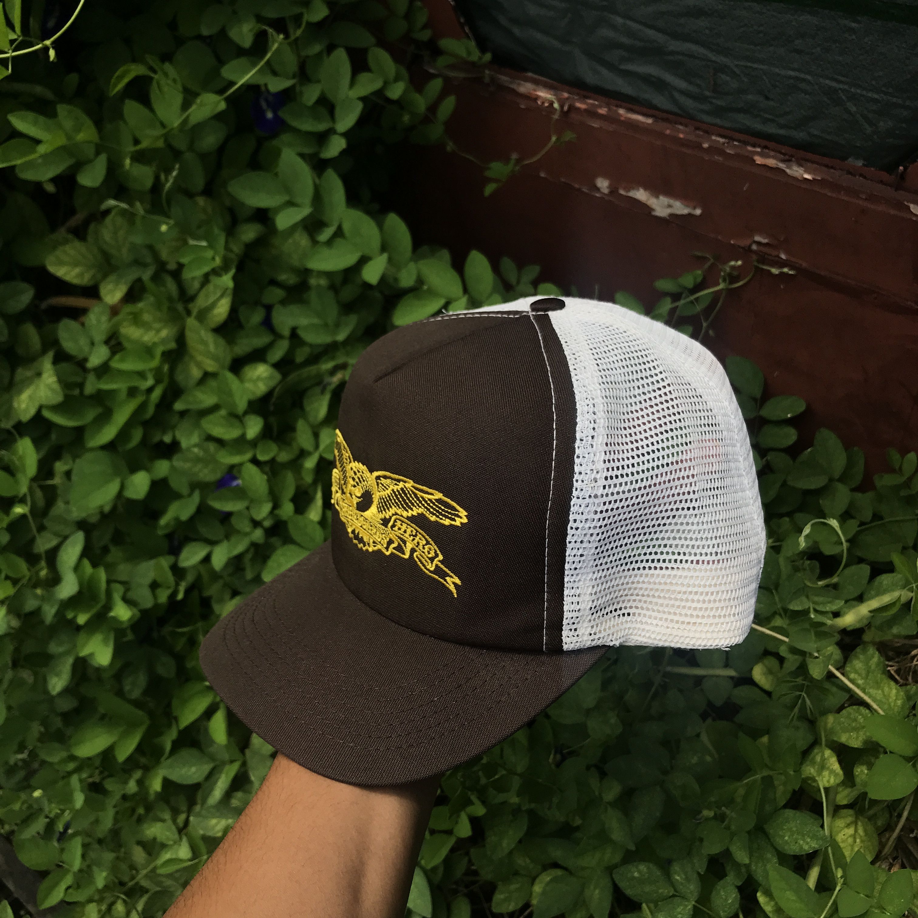 Antihero VINTAGE ANTI HERO SKATEBOARDS LOGO TRUCKER CAP Size ONE SIZE - 3 Thumbnail