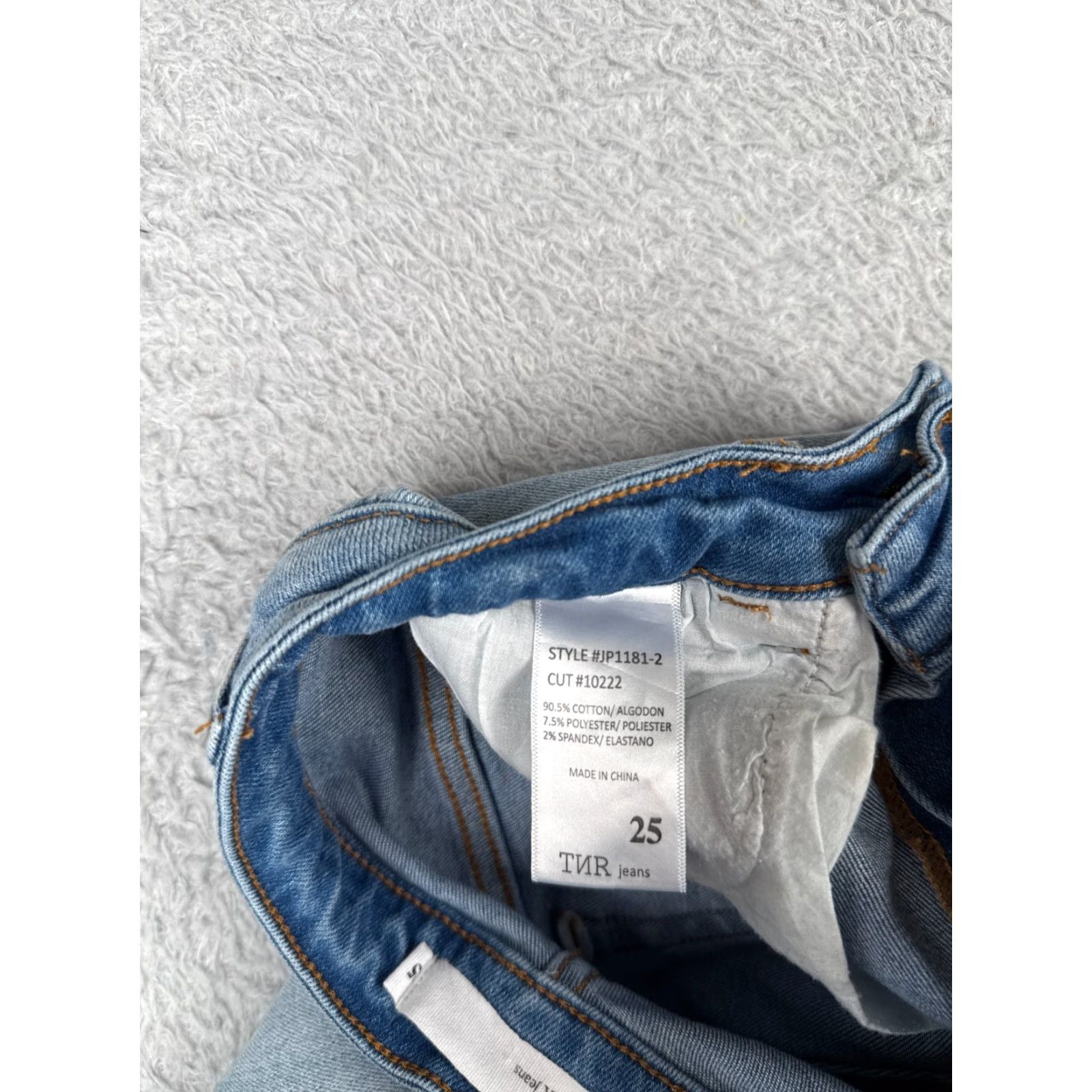 Vintage TNR Jeans Women 25 Blue Denim Wide-Leg High Rise 25x26 Cotton Blend Button Fly 5-Pocket Logo Embroidered Size 42" / US 20 - 7 Thumbnail