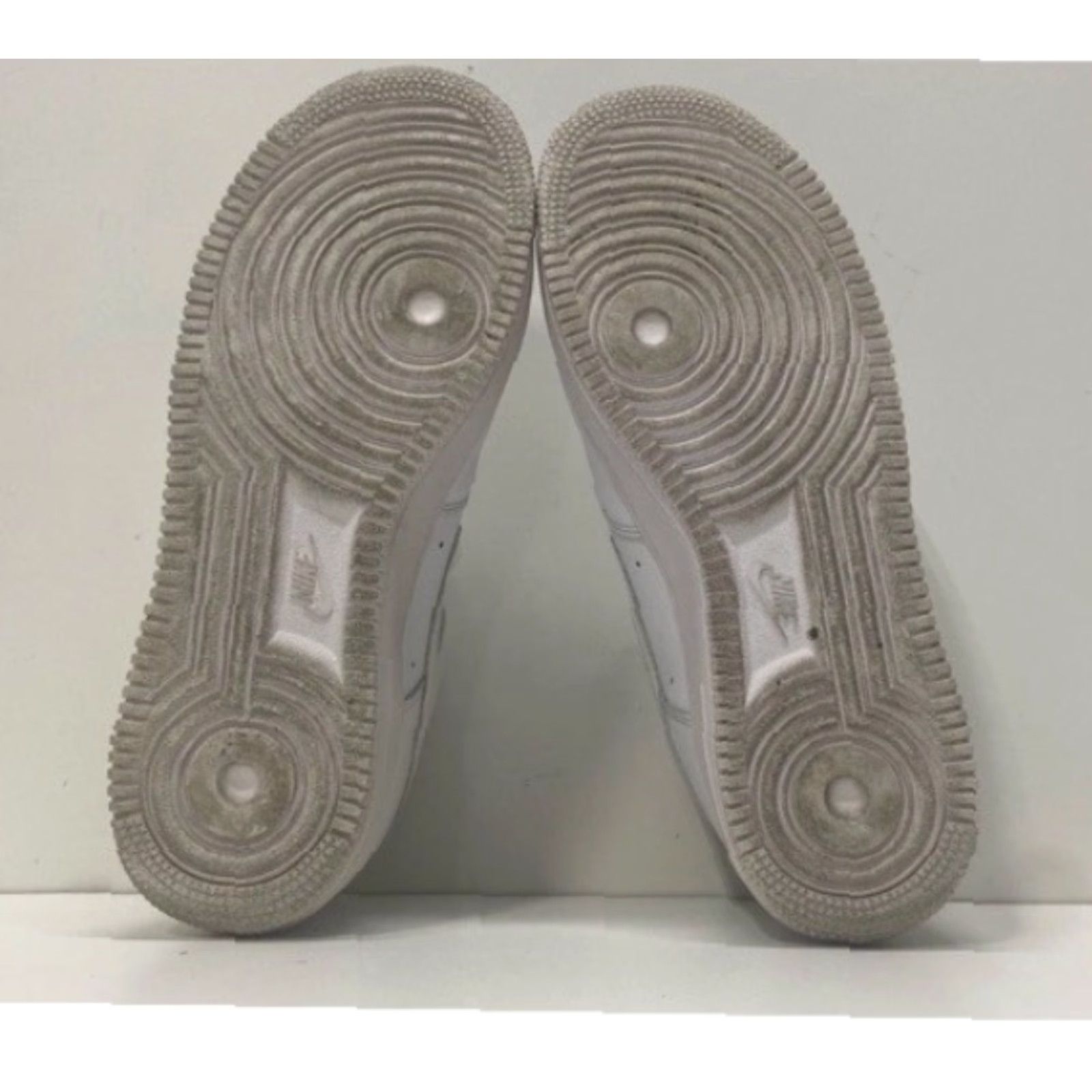 Nike **Nike Mens White Air Force 1 Classic Clean Sneakers 10** User: **White Nike Mens Air Force 1 Classic Clean Sneakers Size 10** Size US 10 / EU 43 - 6 Thumbnail