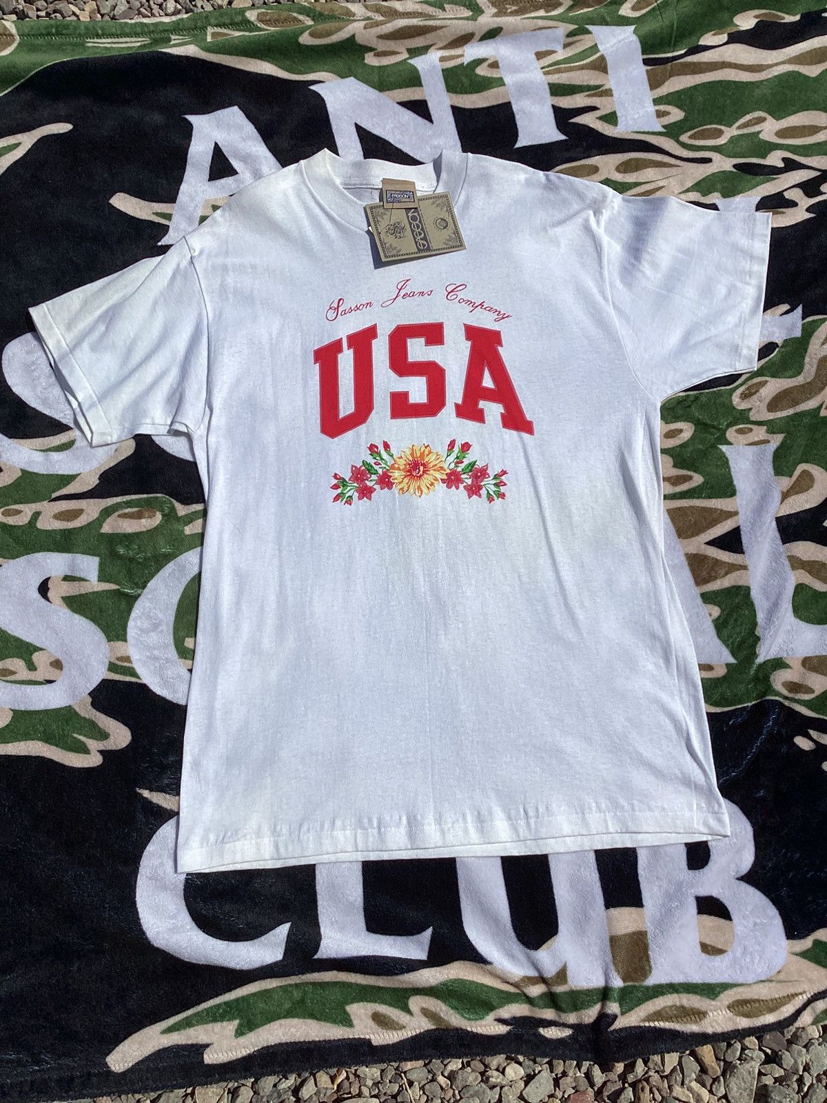 Other Vtg 1990s/Y2K Sasson jeans company USA made single stitch T Size US L / EU 52-54 / 3 - 1 Thumbnail