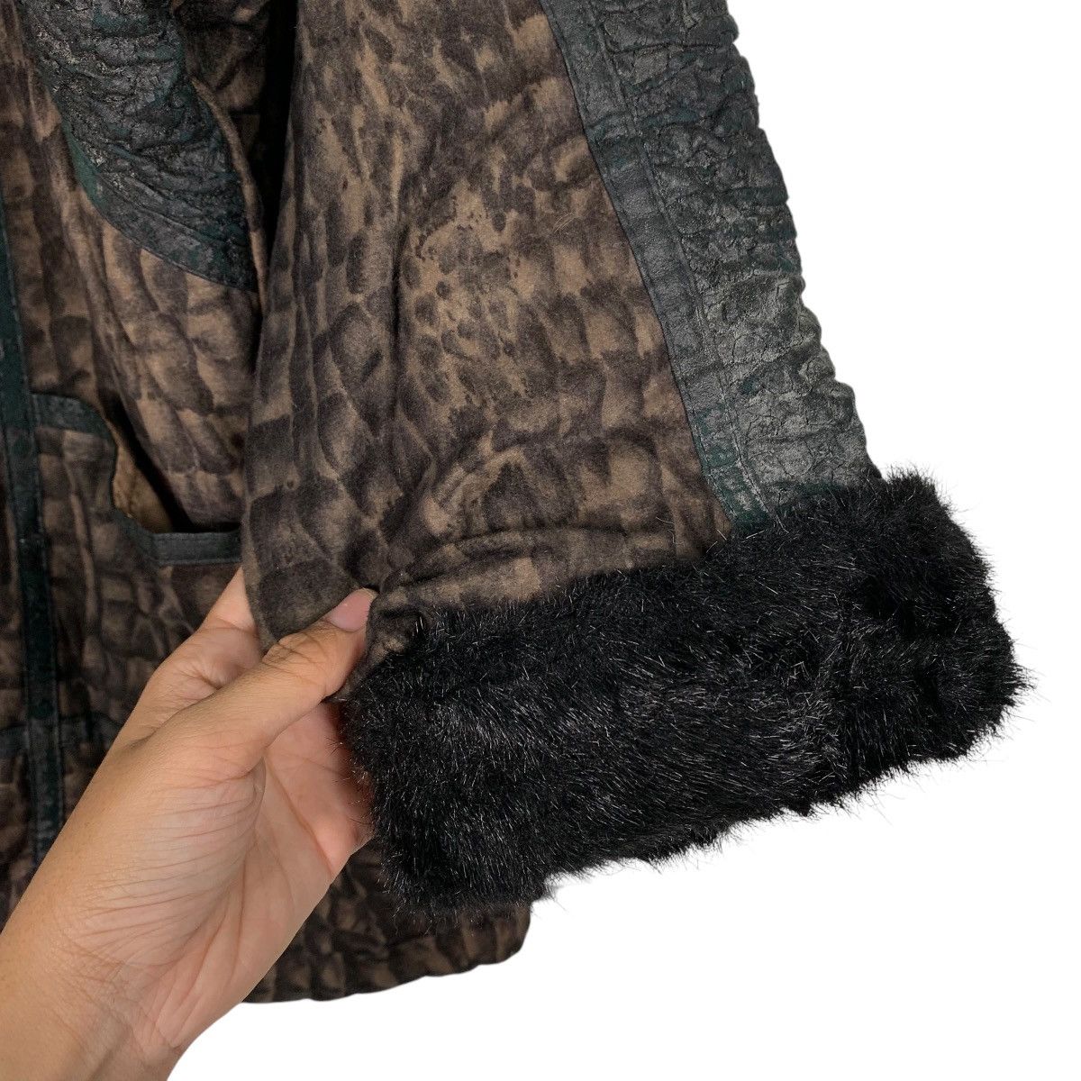Japanese Brand Nice Design Japanese Brand Women Shearling Jacket Size L / US 10 / IT 46 - 13 Thumbnail
