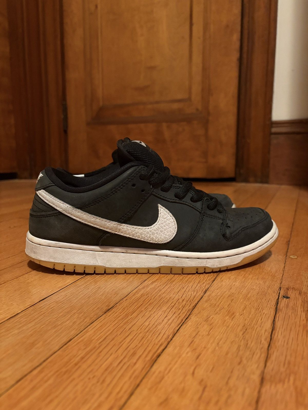 Nike SB Nike SB Dunk Low Black Gum Size 7.5 Size US 7.5 / EU 40-41 - 3 Thumbnail