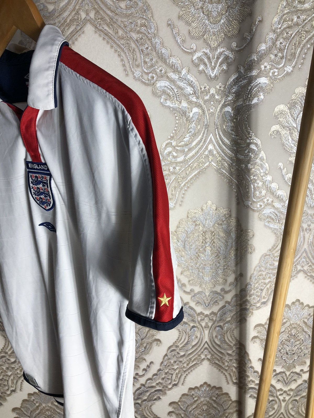Umbro × Vintage VERY RARE UMBRO ENGLAND RETRO SOCCER JERSEY BLOKECORE 90s Size US M / EU 48-50 / 2 - 3 Thumbnail