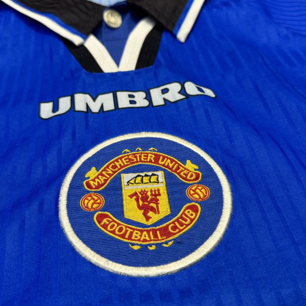Umbro Manchester united 96/98 third away shirt Size US S / EU 44-46 / 1 - 4 Thumbnail