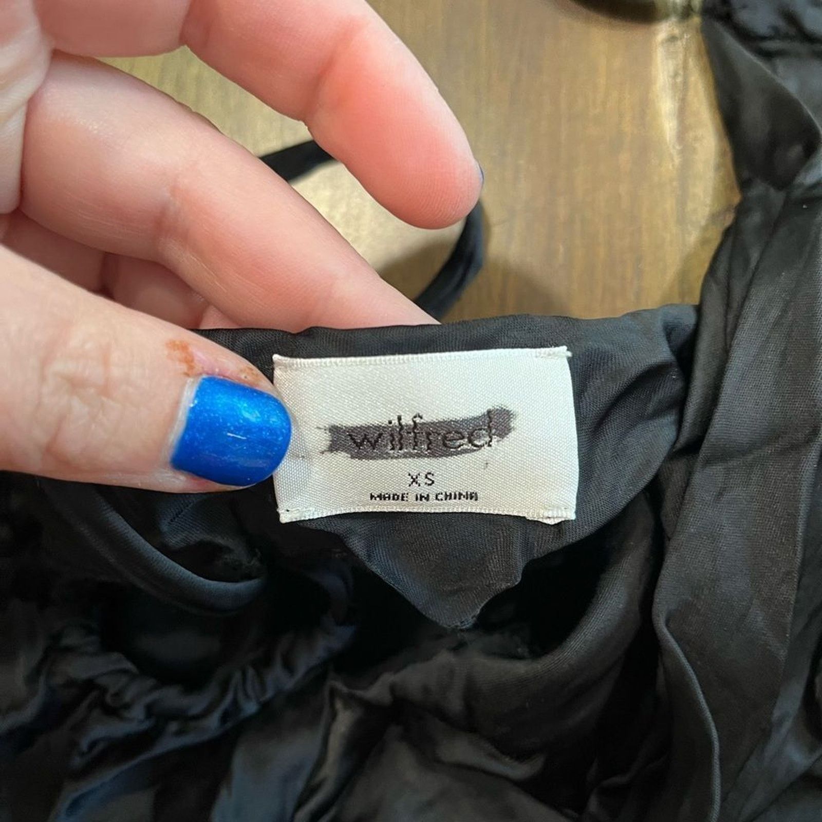 Vintage Wilfred Aritzia Allusion Camisole Satin Tank - Size XS Size XS / US 0-2 / IT 36-38 - 9 Thumbnail