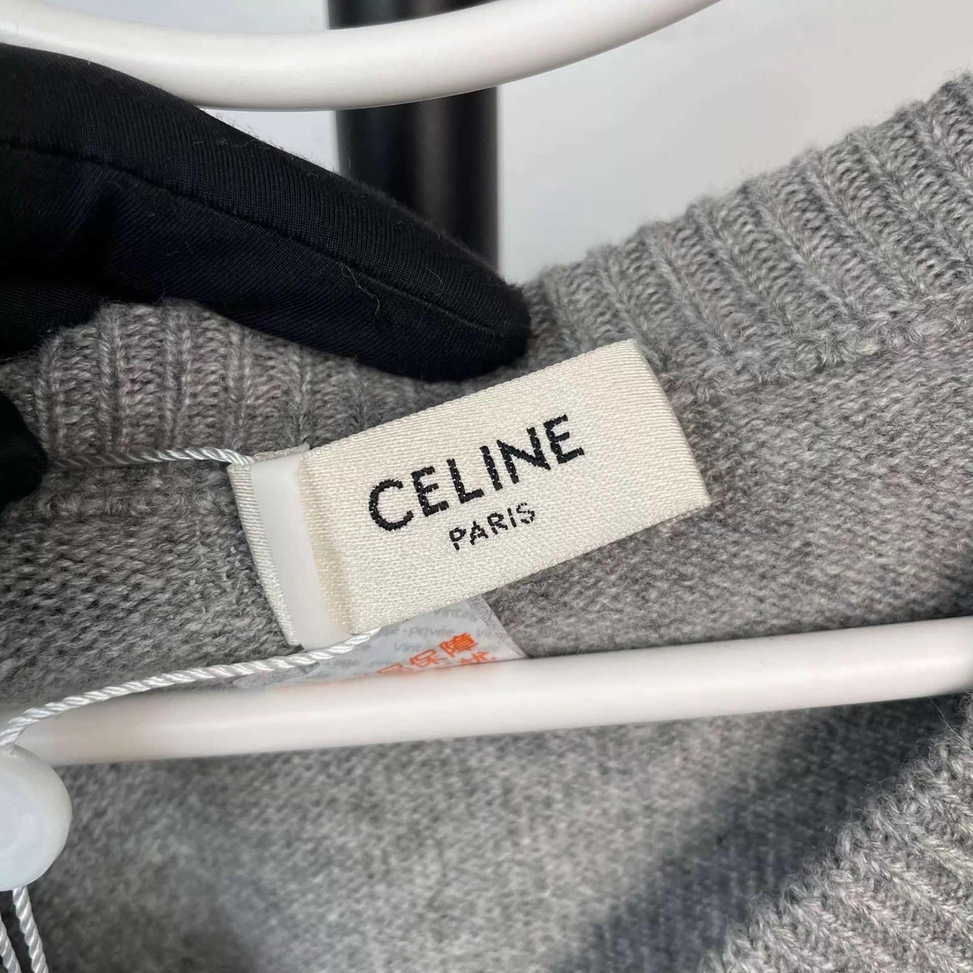 Celine Celine V-neck Pullover Knit Sweater S 97 New Size S / US 4 / IT 40 - 3 Thumbnail