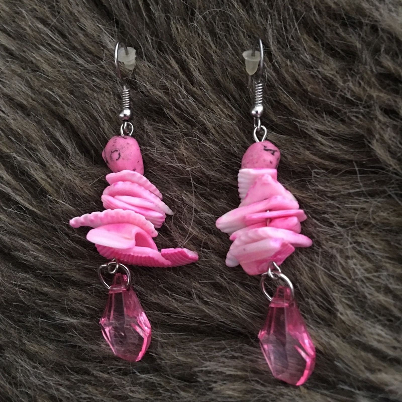 Jewelry Pink faux shell and gem dangle fish hook earrings Size ONE SIZE - 2 Thumbnail