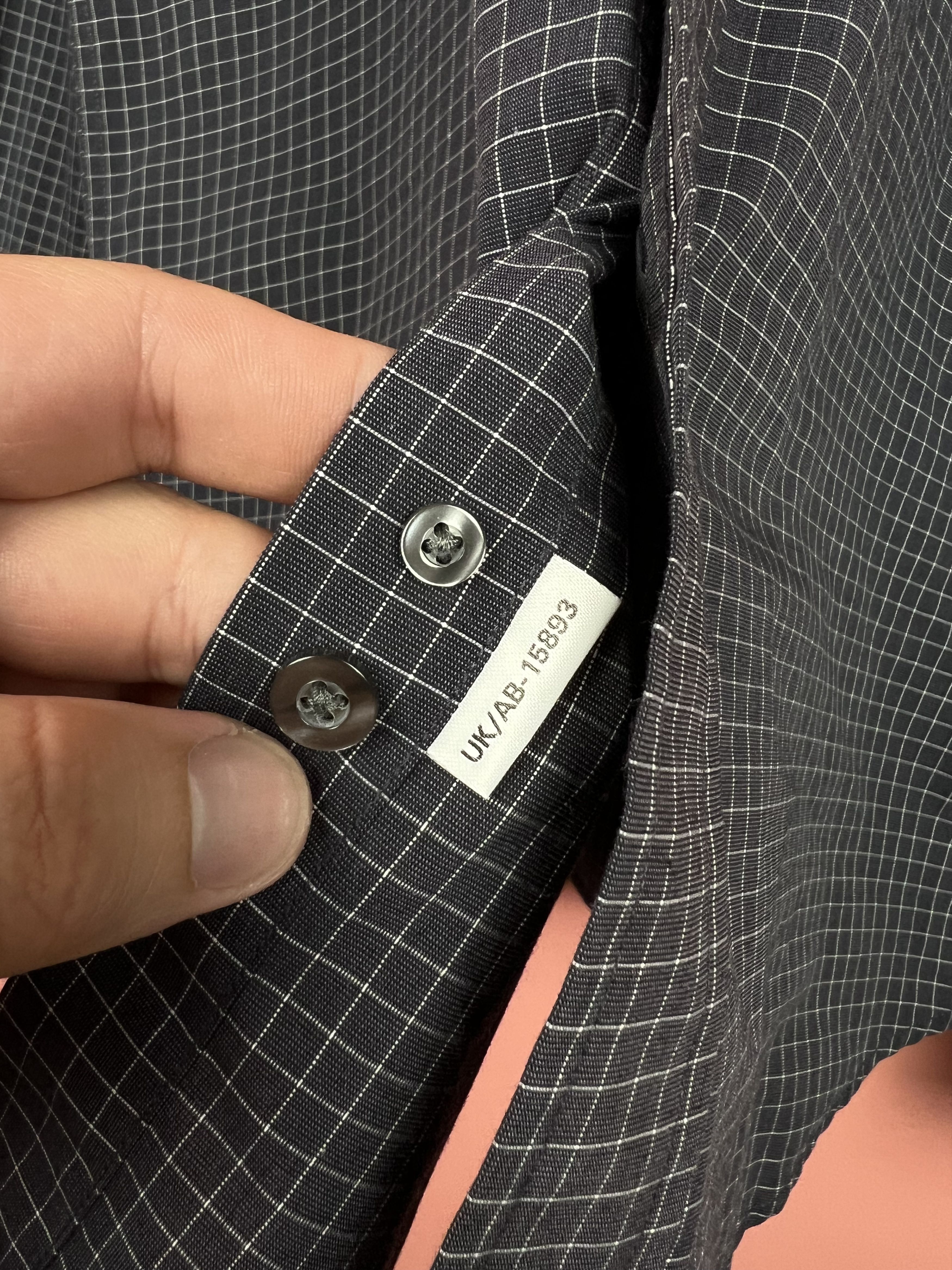 Yves Saint Laurent Yves Saint Laurent cufflinks shurt button ups luxury Size US L / EU 52-54 / 3 - 4 Thumbnail