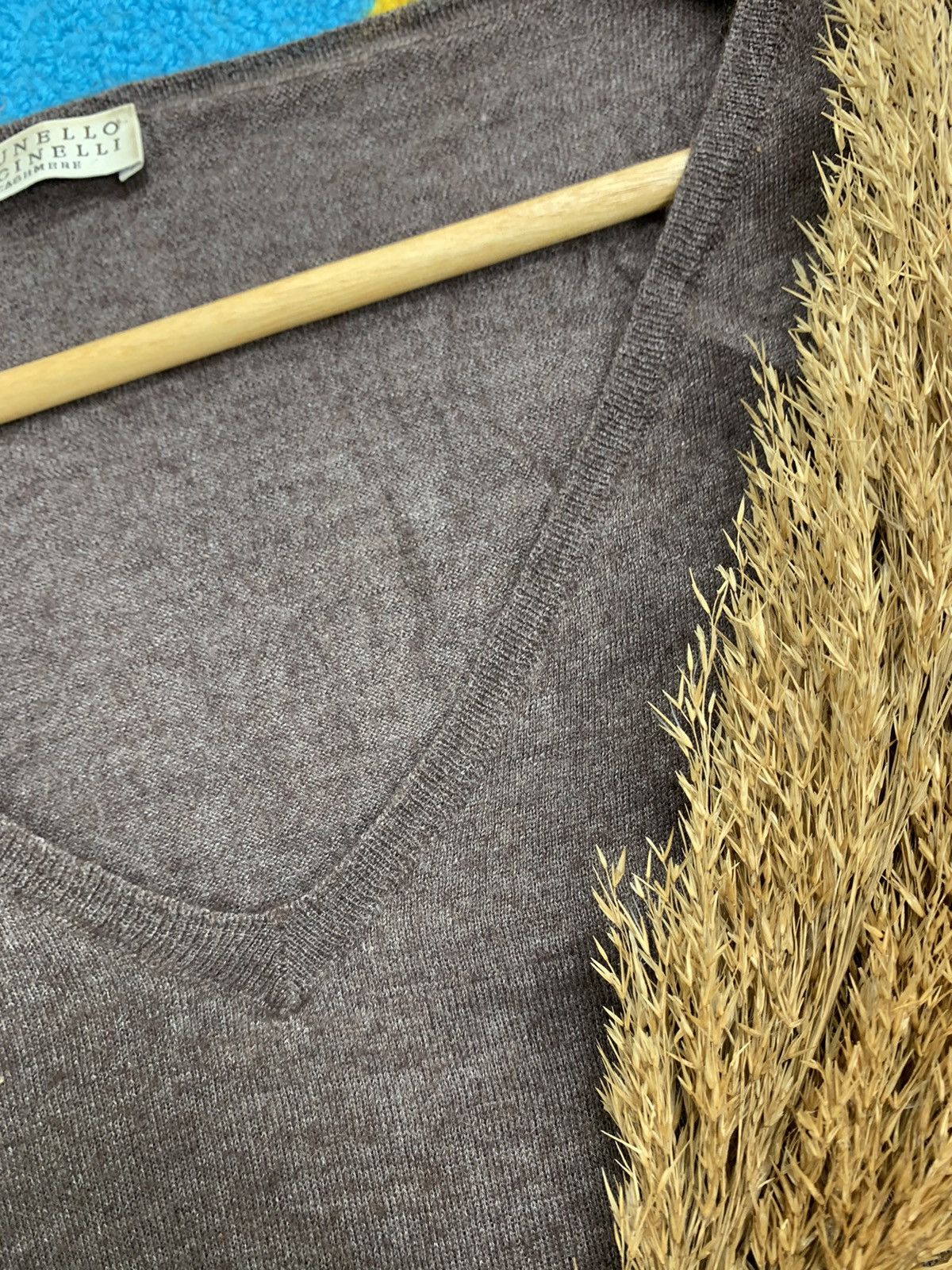 Brunello Cucinelli × Vintage Vintage Brunello Cucinelli Cashmere V-neck Jumper Sweater Size S / US 4 / IT 40 - 8 Thumbnail