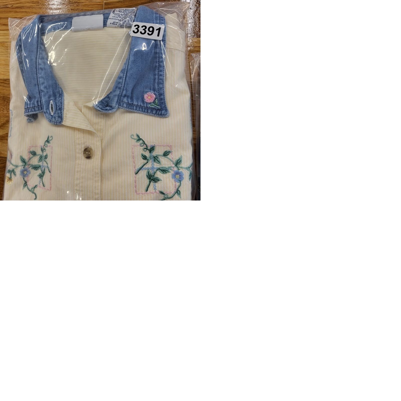 Vintage VINTAGE Bobbi Brooks Women's Shirt L Striped Floral Embroidered Button-Up Yellow Blue 80s Classic Mens Womens Girls Size L / US 10 / IT 46 - 9 Thumbnail