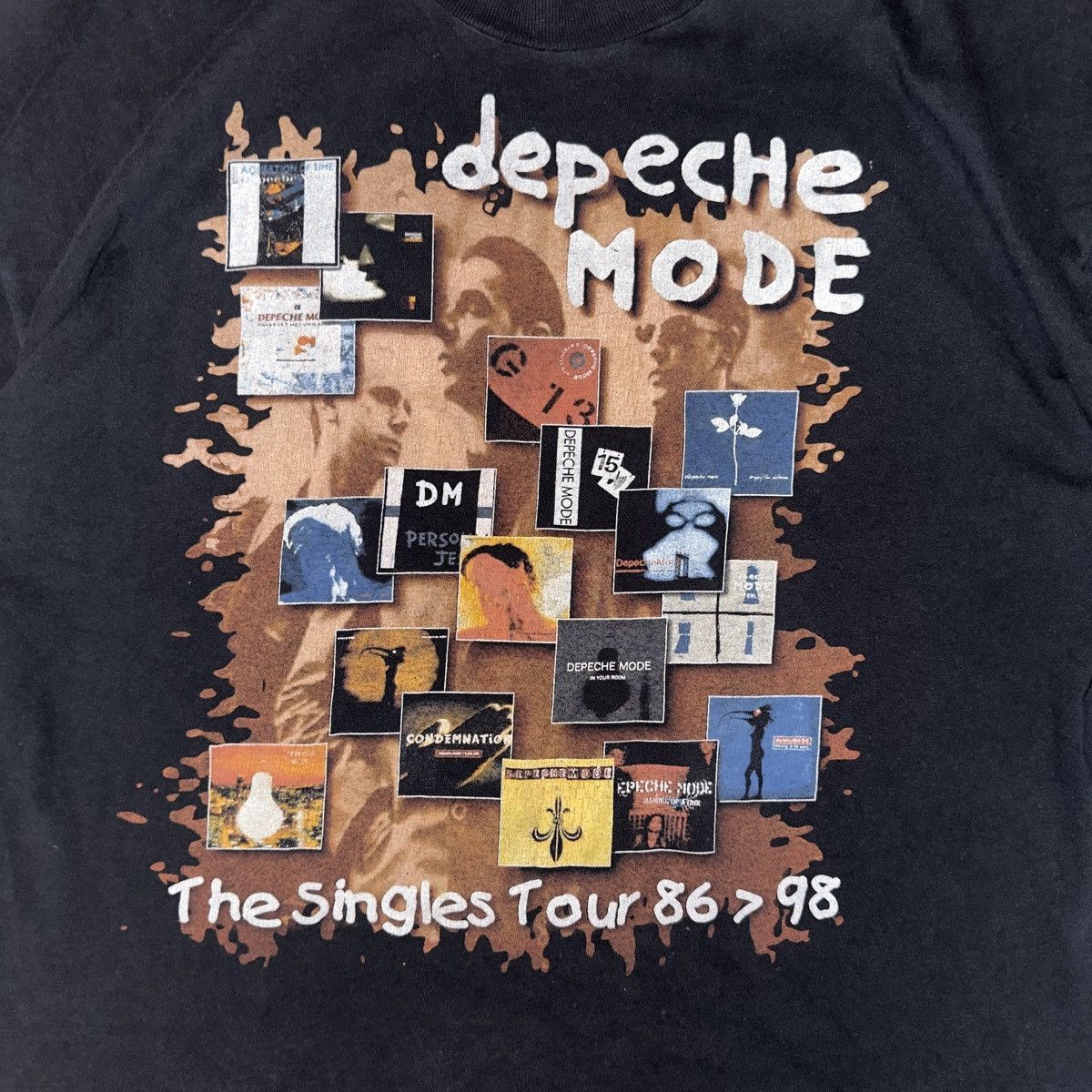 Band Tees Vintage 90s Depeche Mode The Singles Tour 86-98 T-Shirt Size US XL / EU 56 / 4 - 2 Thumbnail