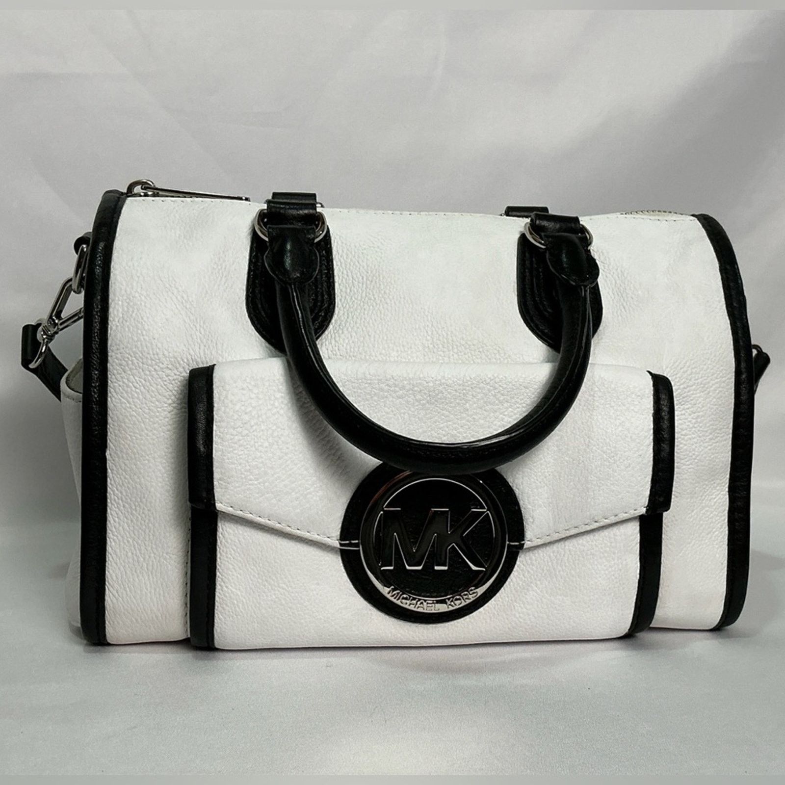 Michael Kors Michael Kors Margo Leather Satchel Two-Tone Black White Size ONE SIZE - 2 Thumbnail