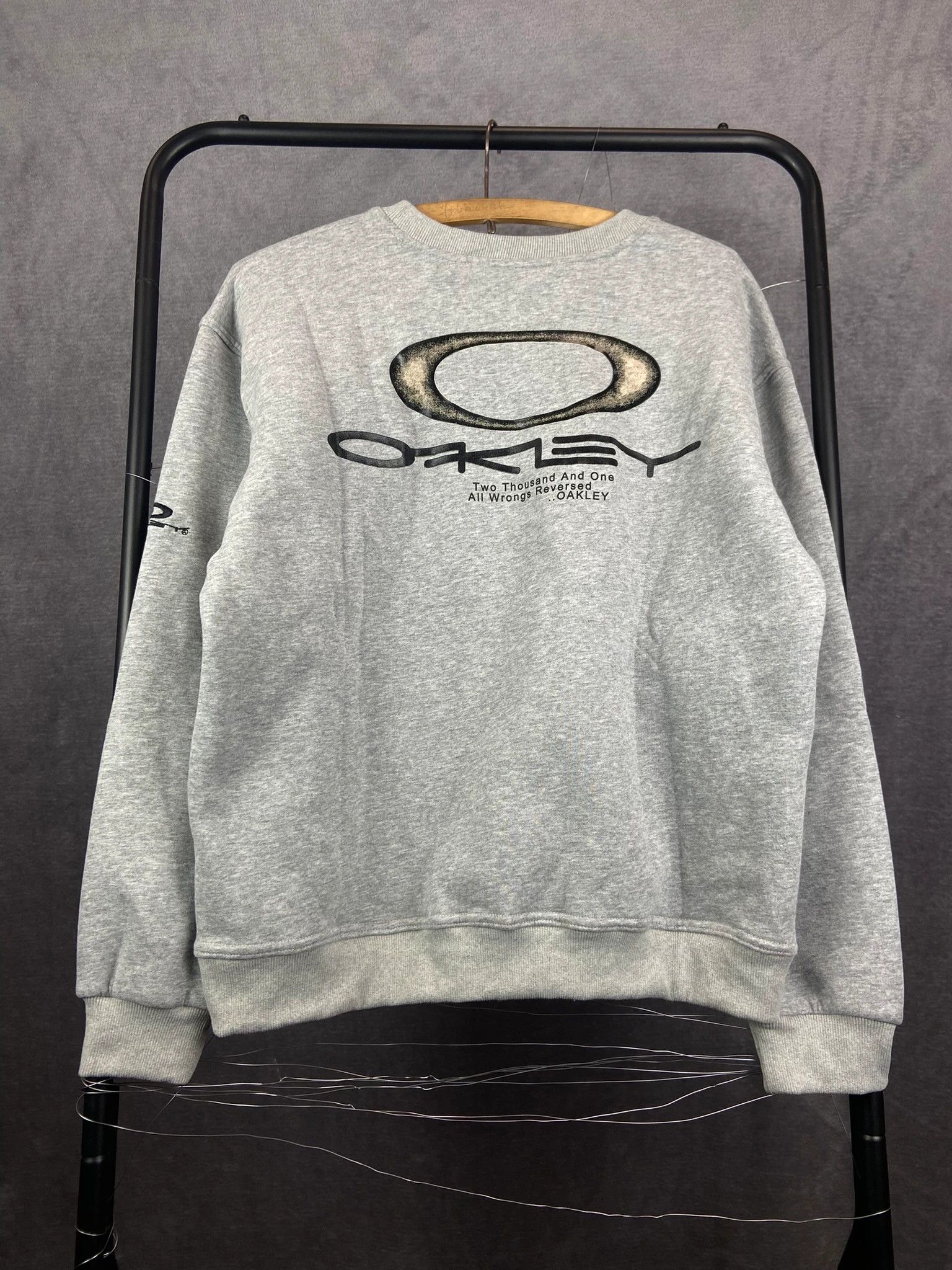 Oakley Vintage Oakley Grey Hoodie Size L Size US L / EU 52-54 / 3 - 2 Thumbnail
