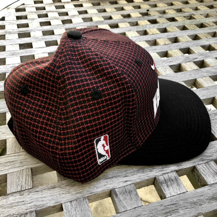 Logo Athletic Chicago Bulls 90s Vintage VTG Logo Athletic NBA Plaid Hat Size ONE SIZE - 4 Thumbnail