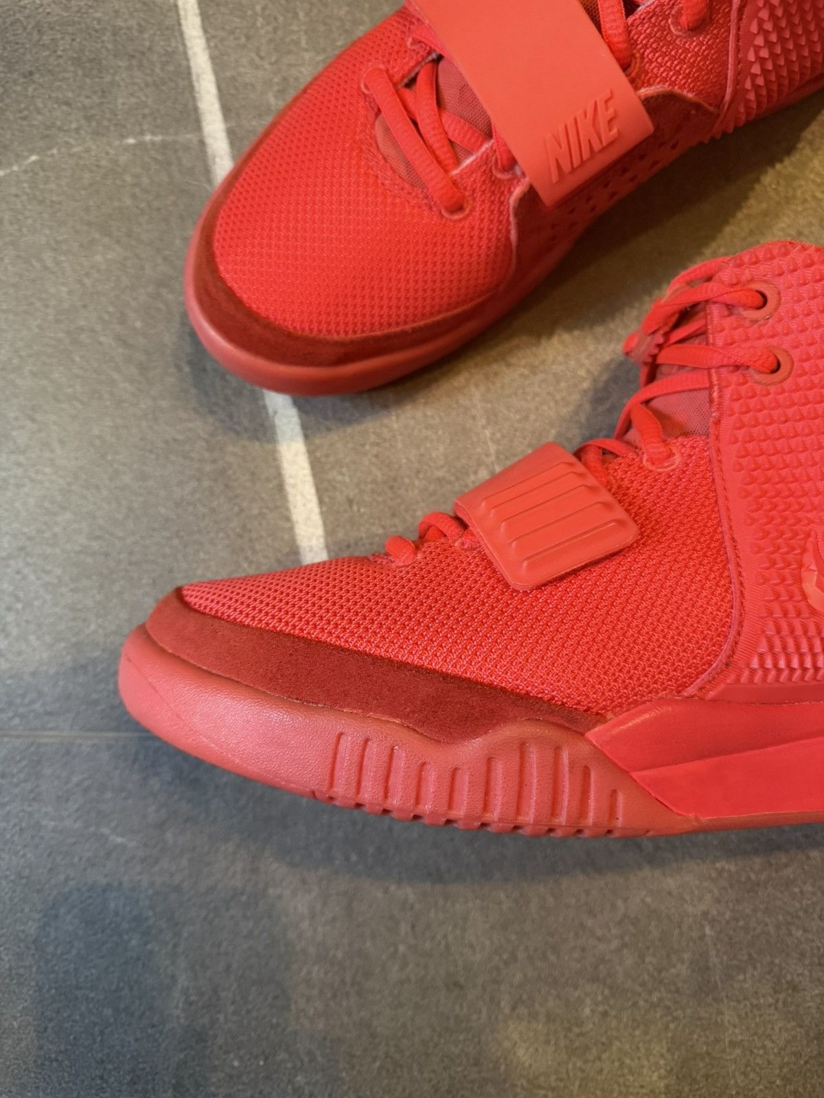 Nike Nike Air Yeezy Red October’s Size US 8.5 / EU 41-42 - 7 Thumbnail