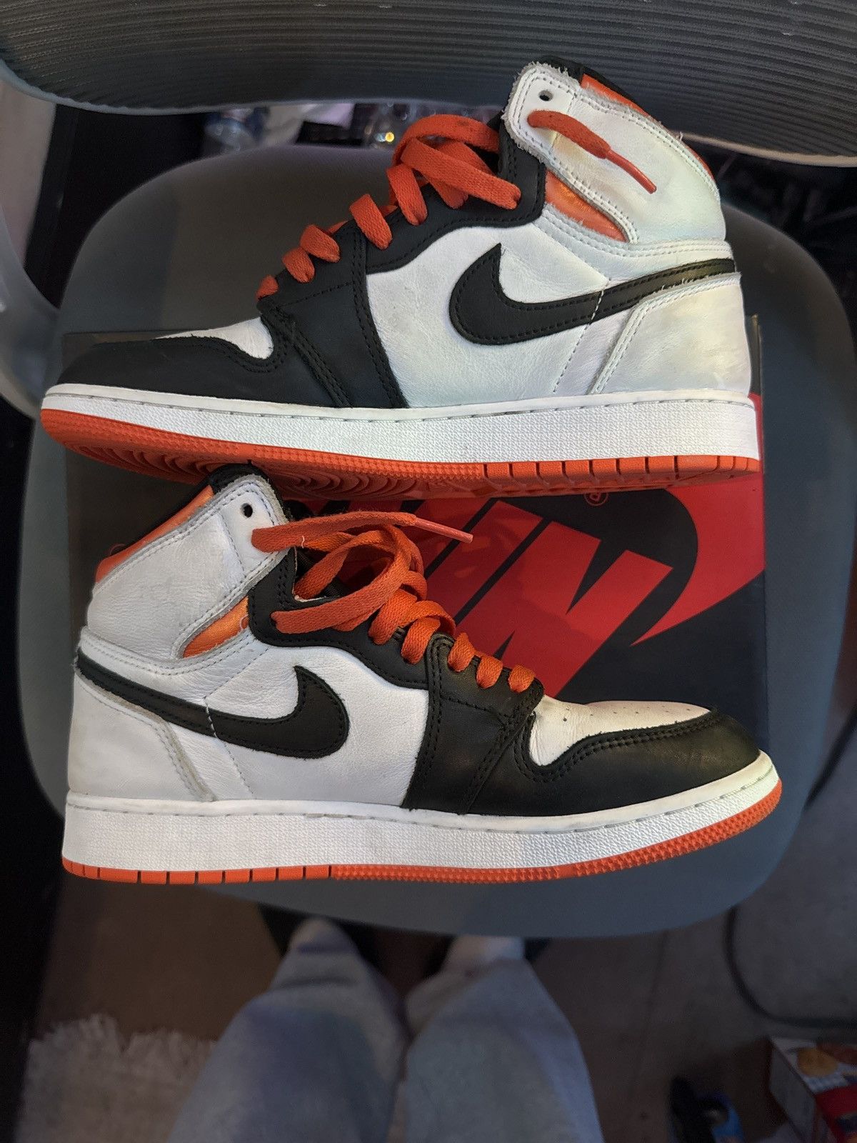 Jordan Brand Jordan 1 “Electro Orange” Size US 7 / IT 37 - 2 Thumbnail