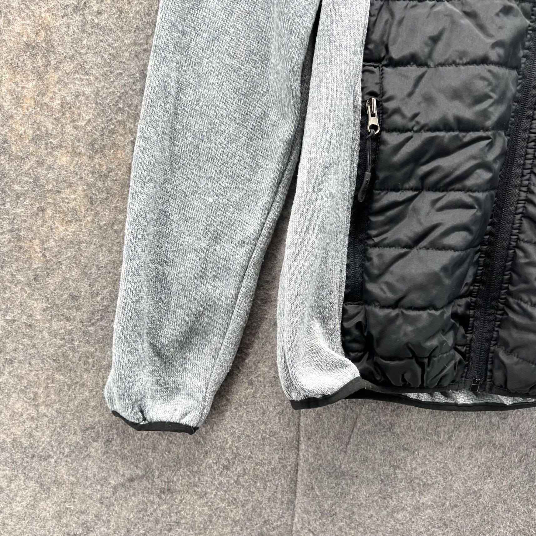 Reebok Reebok Sweater Men Small Black Gray Full Zip Sweatshirt Athletic Quilted Jacket Shirt Size US S / EU 44-46 / 1 - 5 Thumbnail