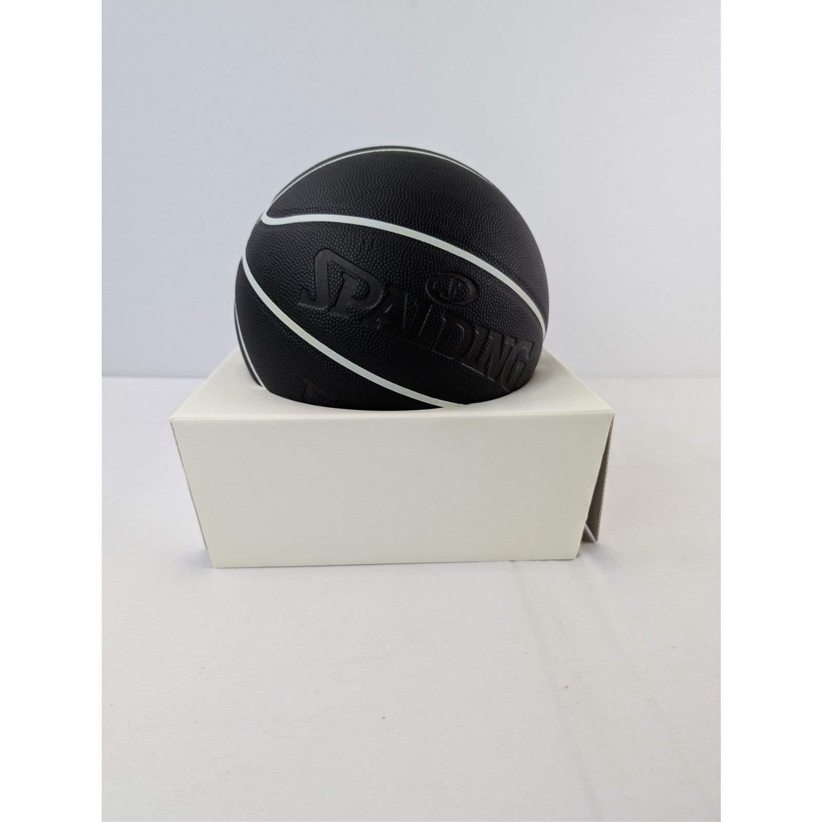 Fendi o1rshd1 Size: OS/ M.City Sport Basket Ball / Polyamide Black Size ONE SIZE - 5 Thumbnail