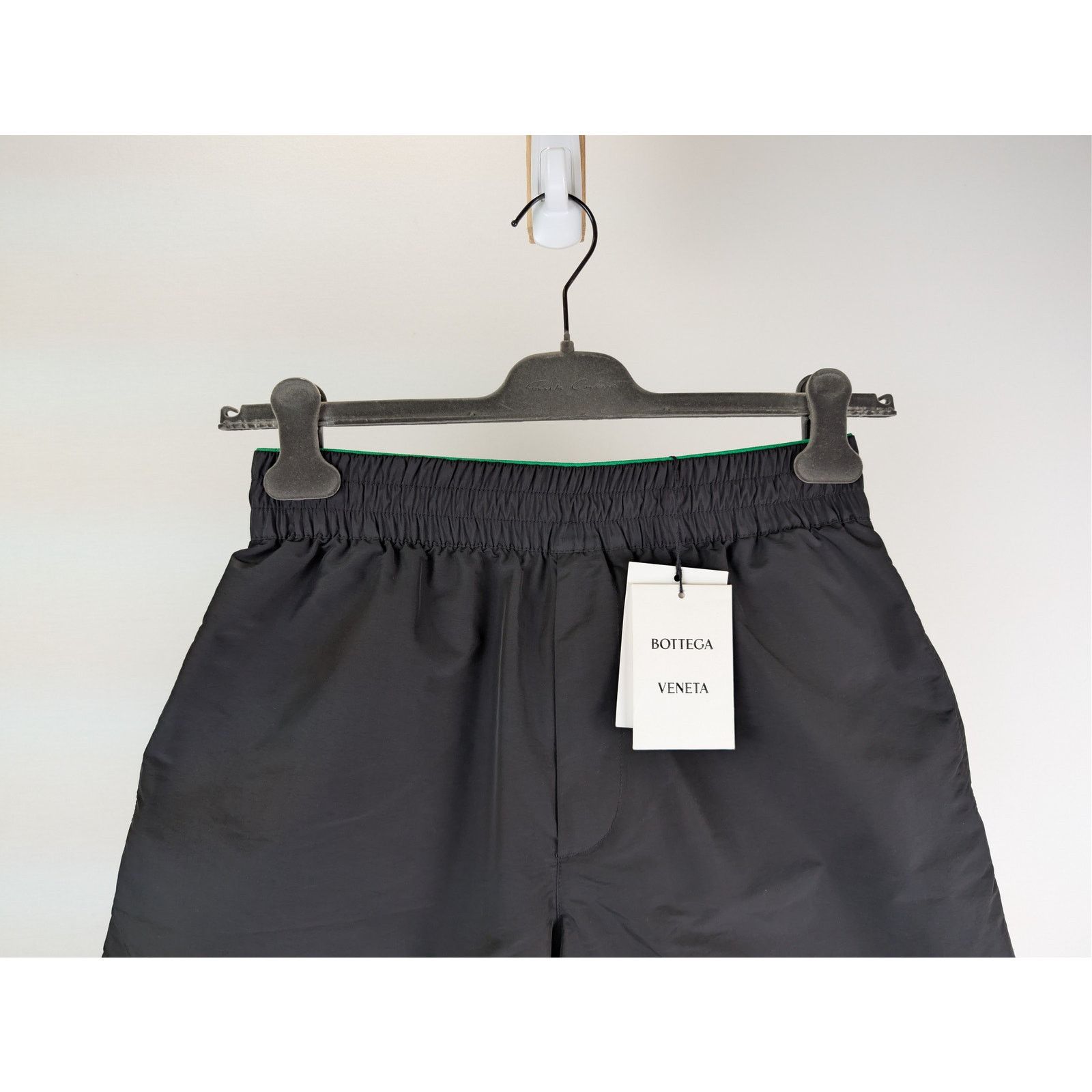 Bottega Veneta o1rshd1 Lightweight Technical Nylon Shorts in Black Size US 30 / EU 46 - 3 Thumbnail