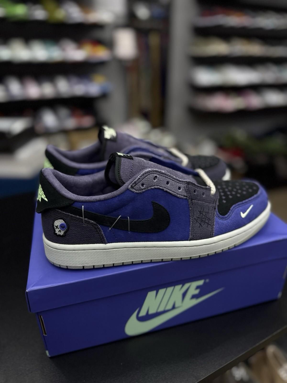 Jordan Brand 11.5- Air Jordan 1 Low OG Zion Williamson ‘Voodoo Alternate Size US 11.5 / EU 44-45 - 2 Thumbnail