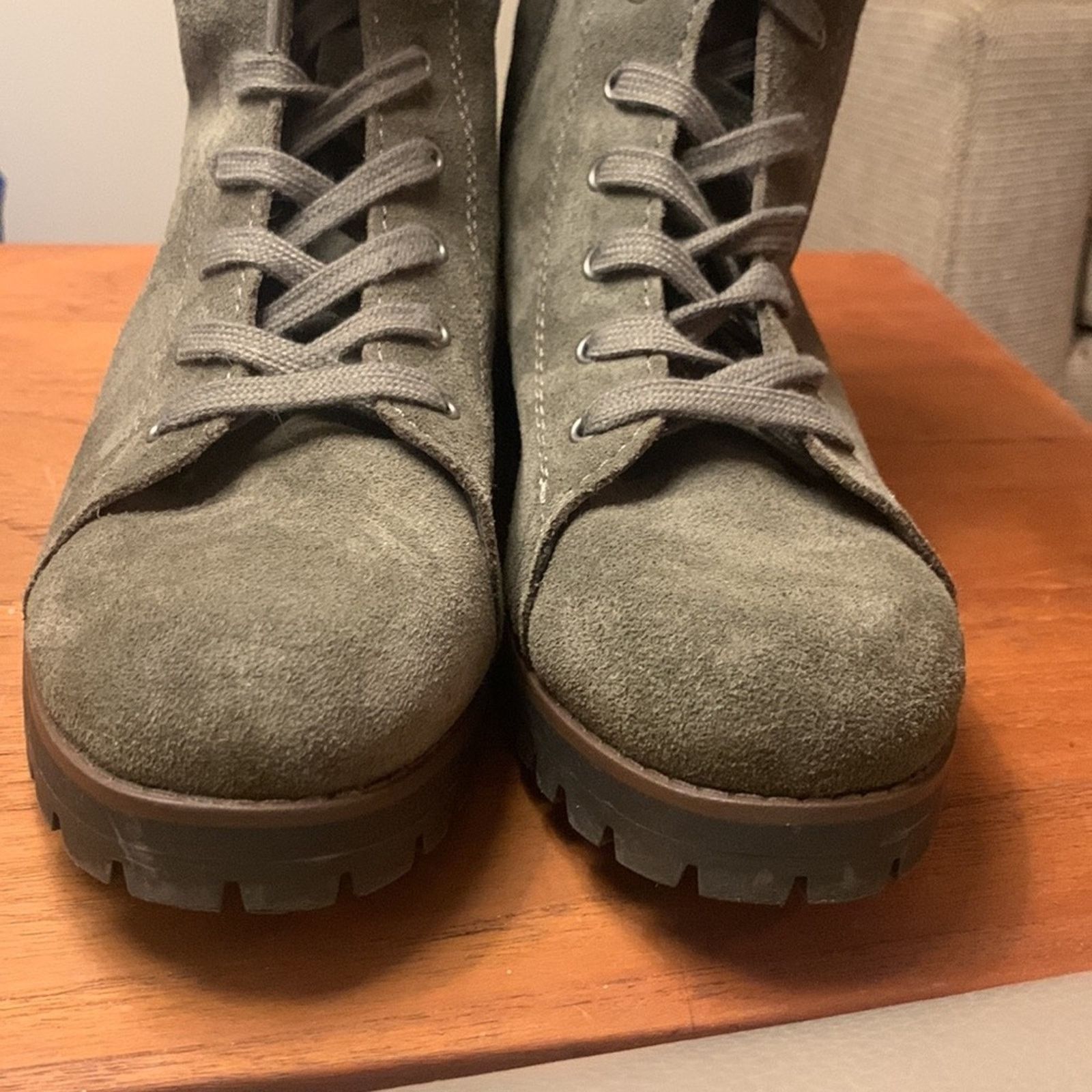 Vintage Crown Vintage rugged lace up boots lug soles otter Size US 8 / IT 38 - 12 Thumbnail