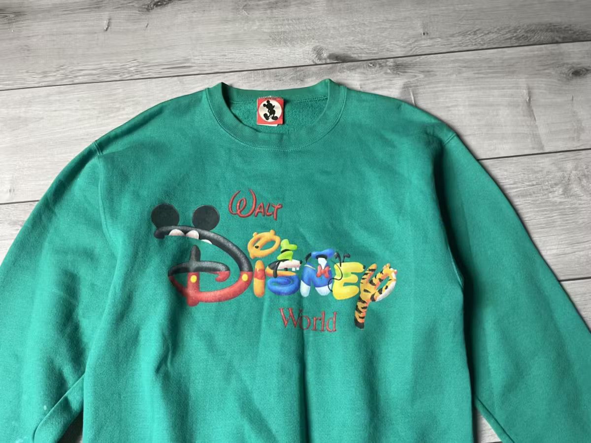 Disney Disney sweatshirt walt Disney vintage anima size Medium Size US L / EU 52-54 / 3 - 2 Thumbnail