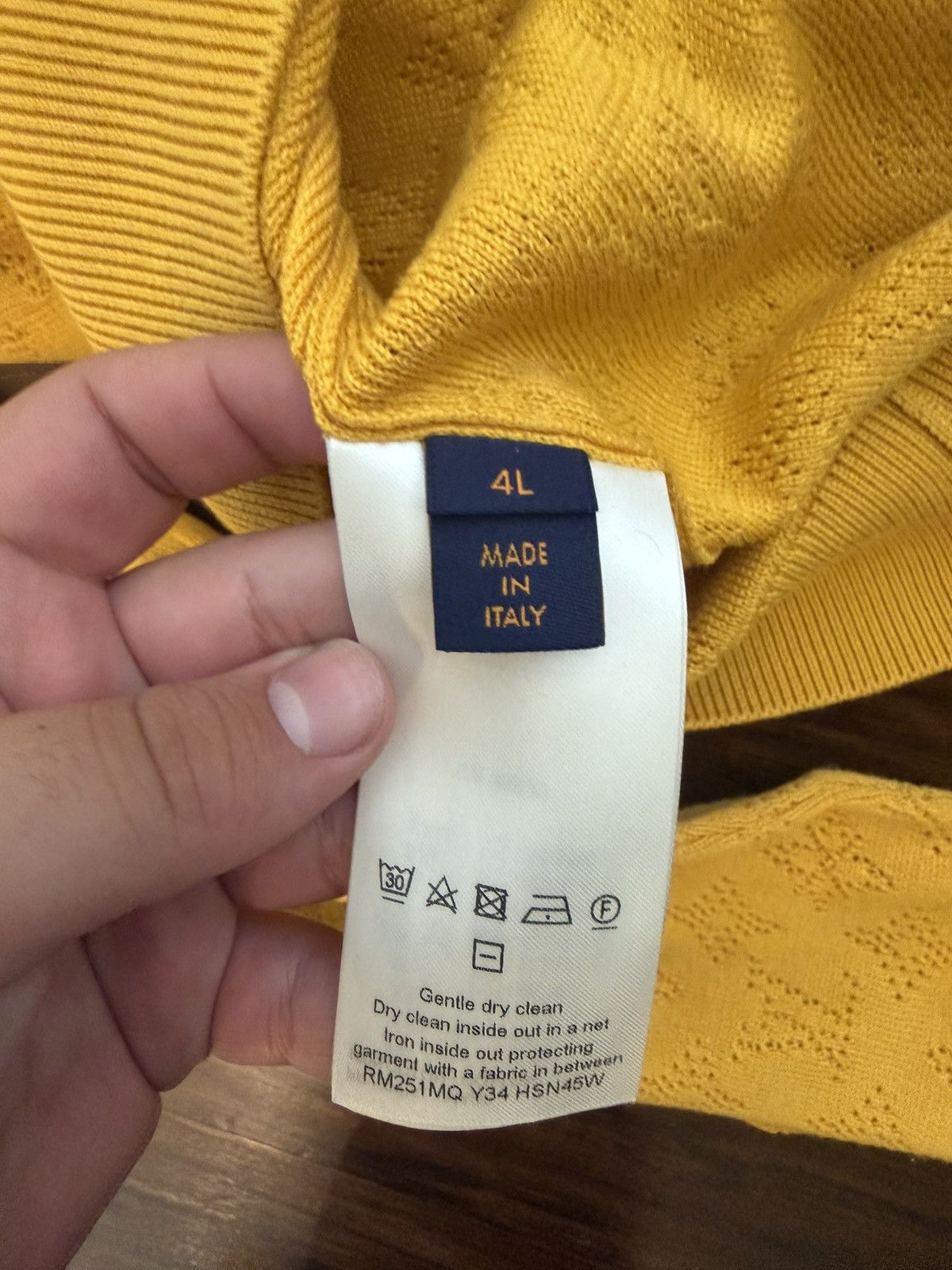 Louis Vuitton Louis vuitton monogram long sleeve fits XL Size US XL / EU 56 / 4 - 1 Thumbnail