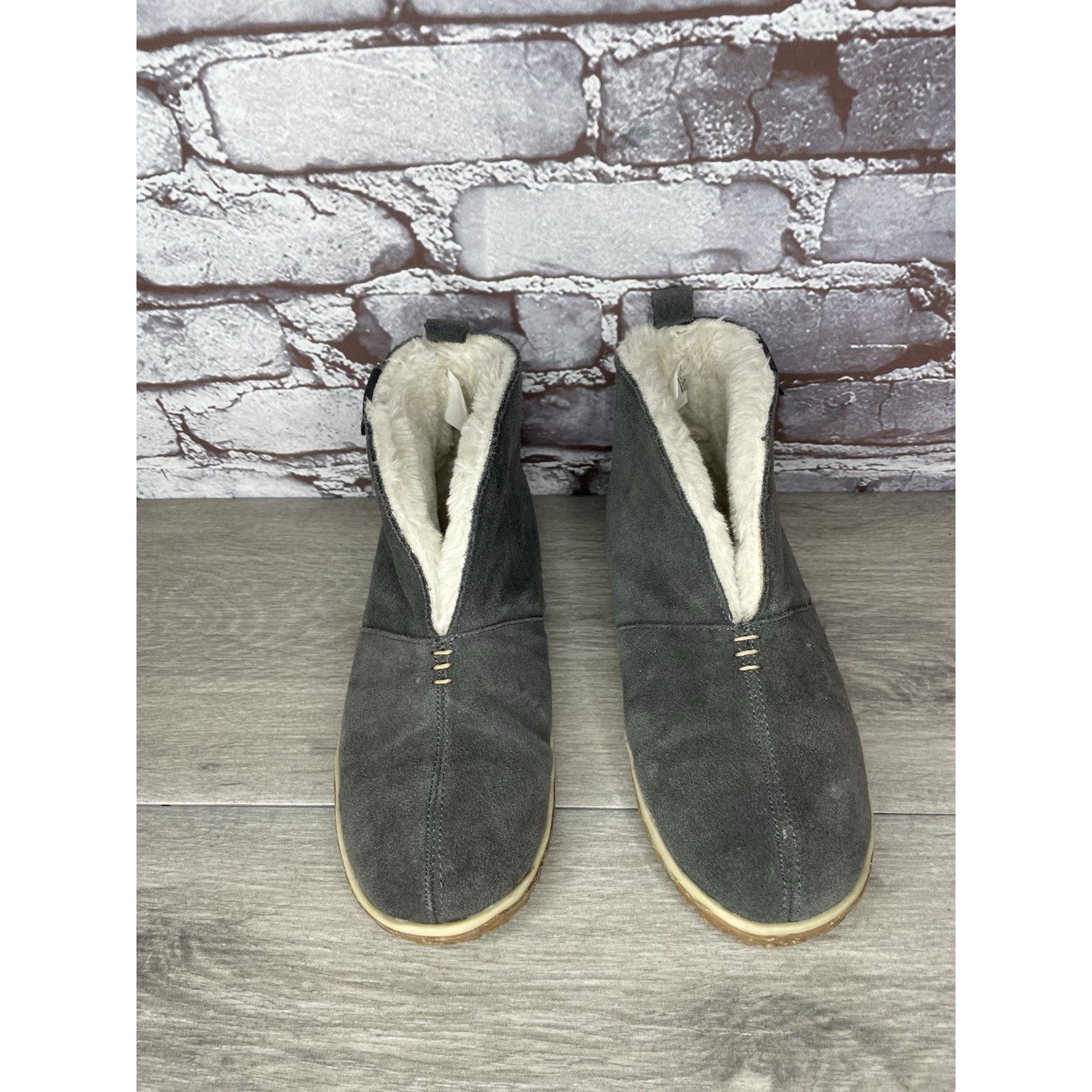 Minnetonka Minnetonka Tucson Gray Suede Southwestern Fur Lined Booties Size US 7 / IT 37 - 2 Thumbnail