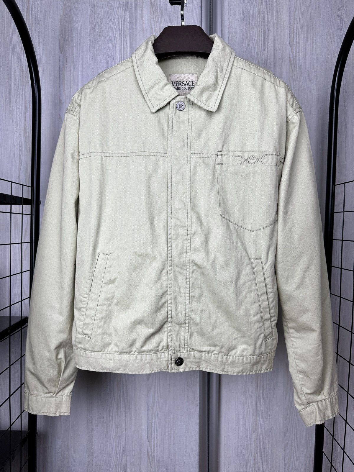 Versace Jeans Couture Versace Jeans Couture beige type 1 style trucker jacket XL Size US XL / EU 56 / 4 - 2 Thumbnail