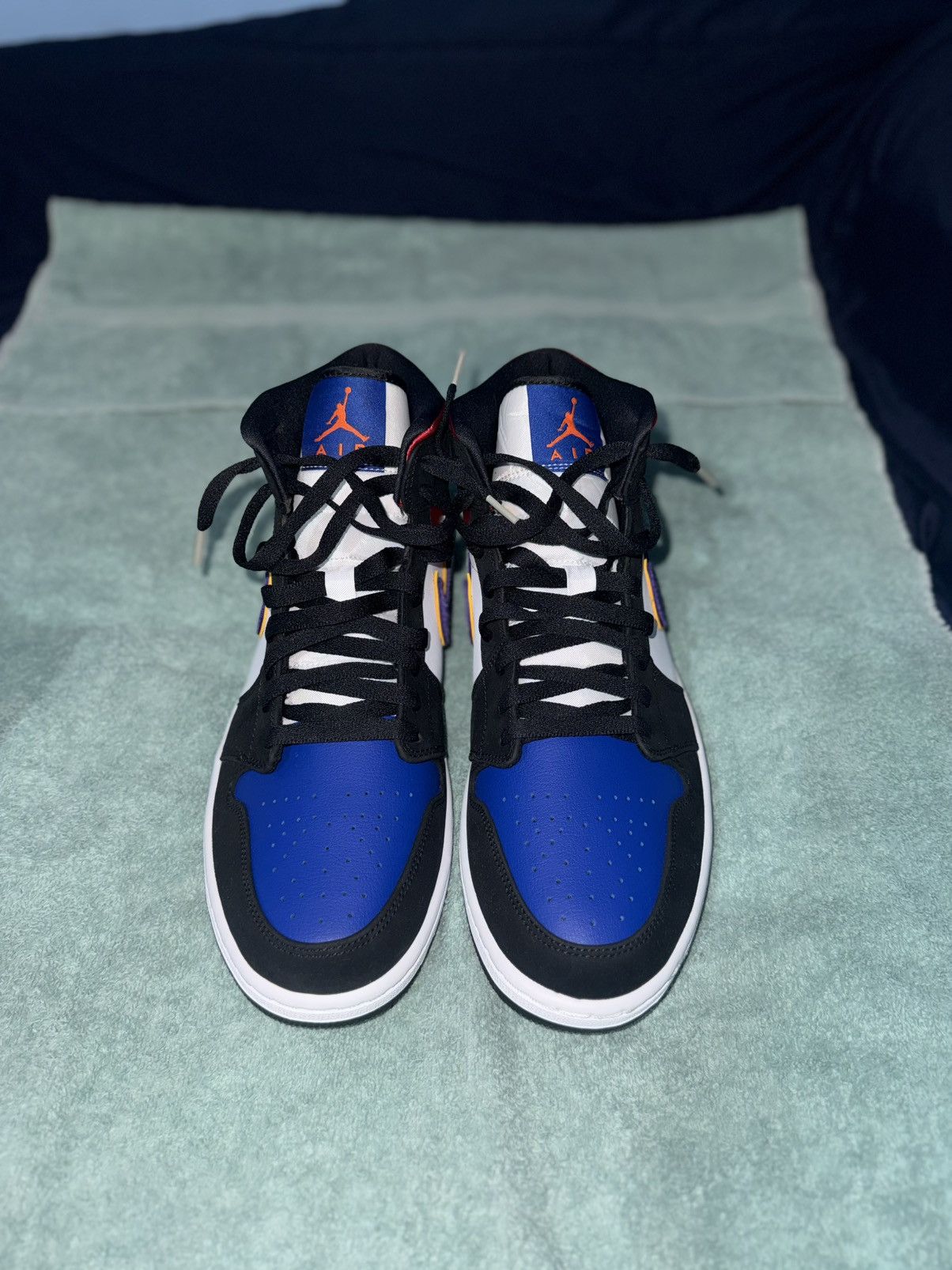 Jordan Brand Air Jordan 1 Mid SE Size US 13 / EU 46 - 1 Thumbnail