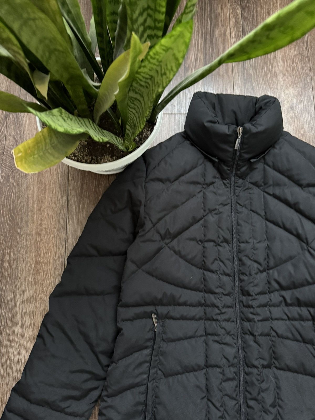 Moncler Moncler Down puffer coat parka women’s Medium jacket Size M / US 6-8 / IT 42-44 - 2 Thumbnail