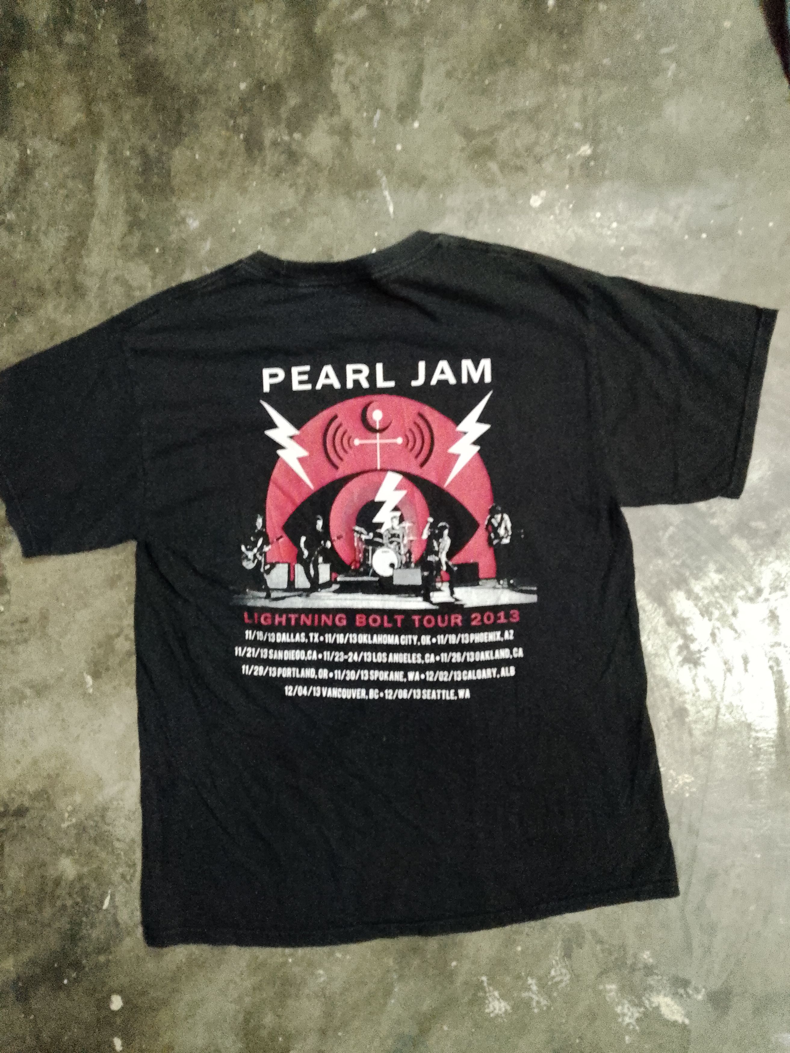 Band Tees Pearl Jam lightning bolt tee Size US L / EU 52-54 / 3 - 4 Thumbnail
