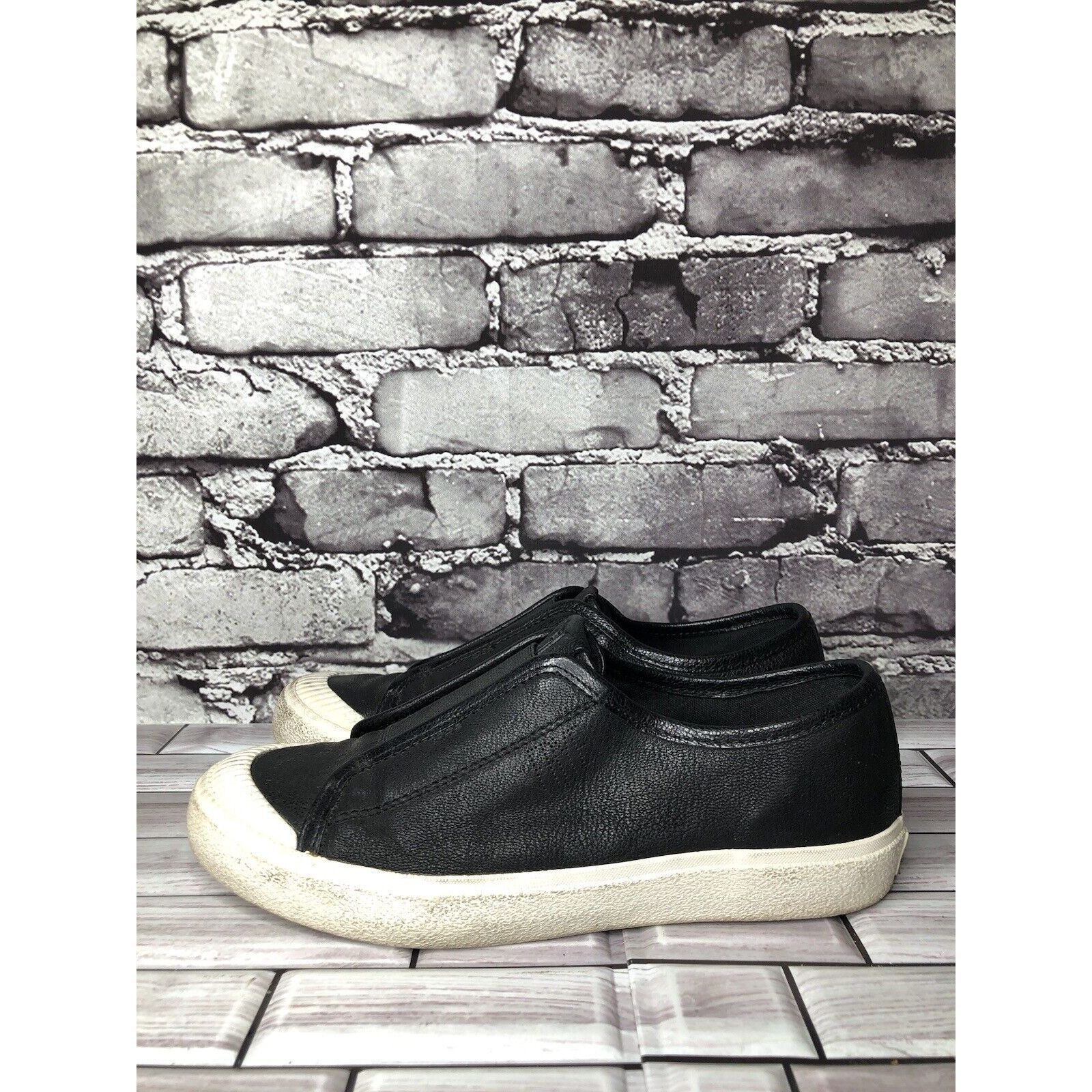 Frye Frye Black Leather Slip On Comfort Casual Sneakers Shoes Wom Size US 7 / IT 37 - 10 Thumbnail