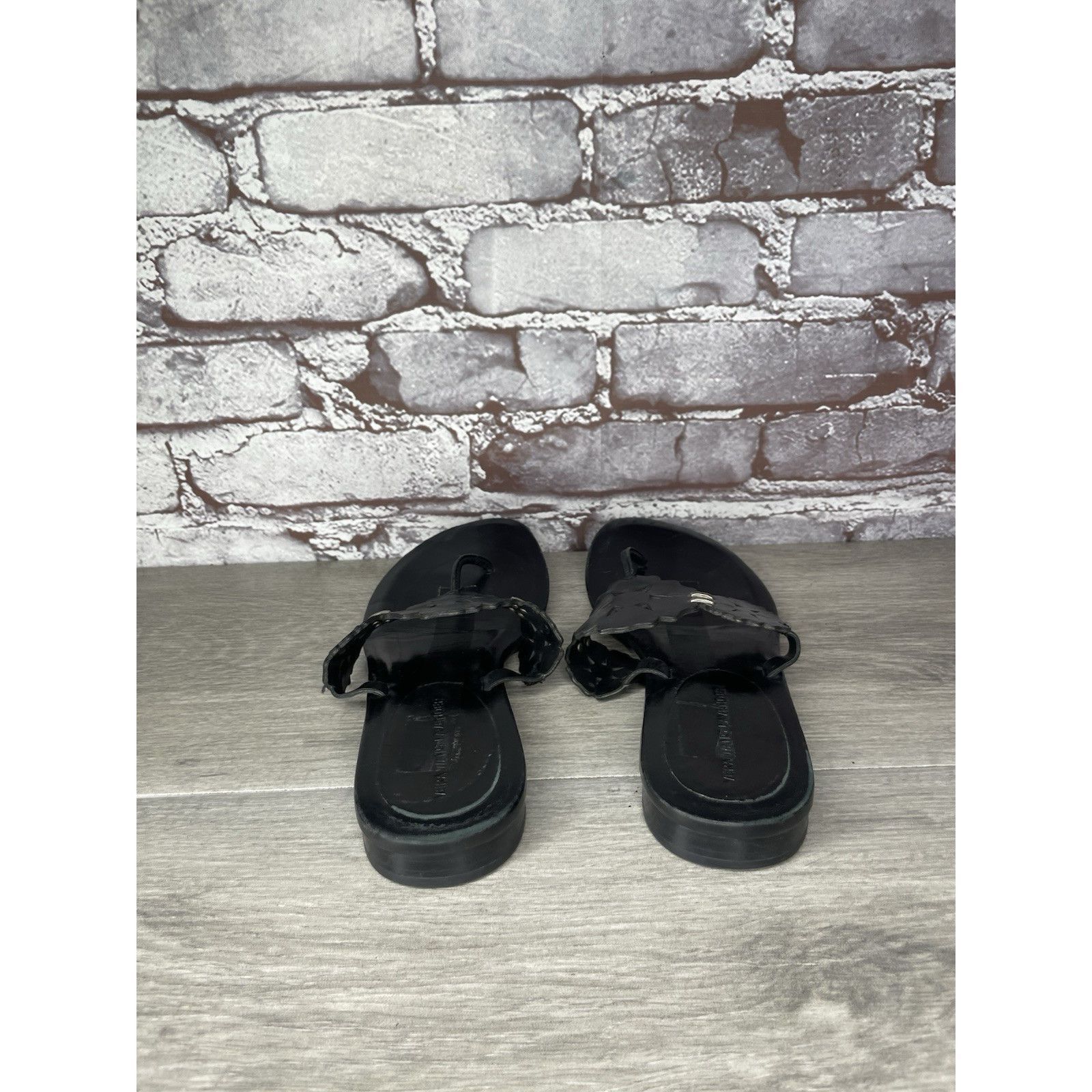 Vera Wang Vera Wang Lavender Label Black Leather Slides Thong Sandals Size US 6 / IT 36 - 5 Thumbnail