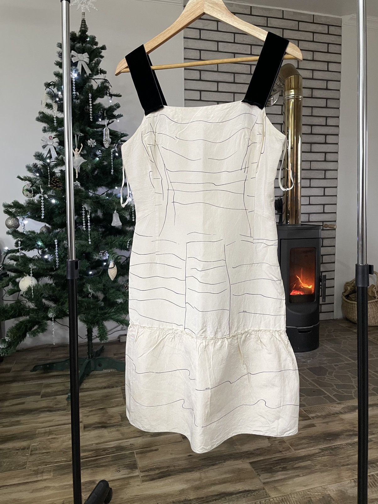 Miu Miu × Prada PRADA 100% SILK Luxury Avant Garde Runaway Dress Size XS / US 0-2 / IT 36-38 - 2 Thumbnail