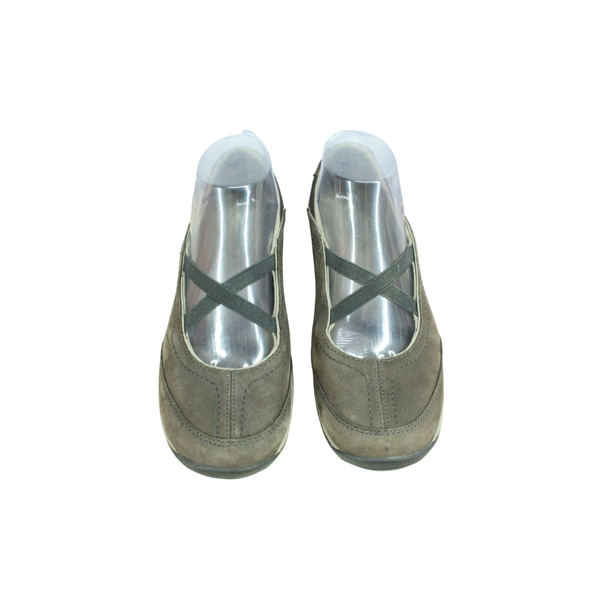 L.L. Bean LL Bean Women's Slip On Comfort Criss Cross Mary Jane Shoes Size US 7 / IT 37 - 5 Thumbnail