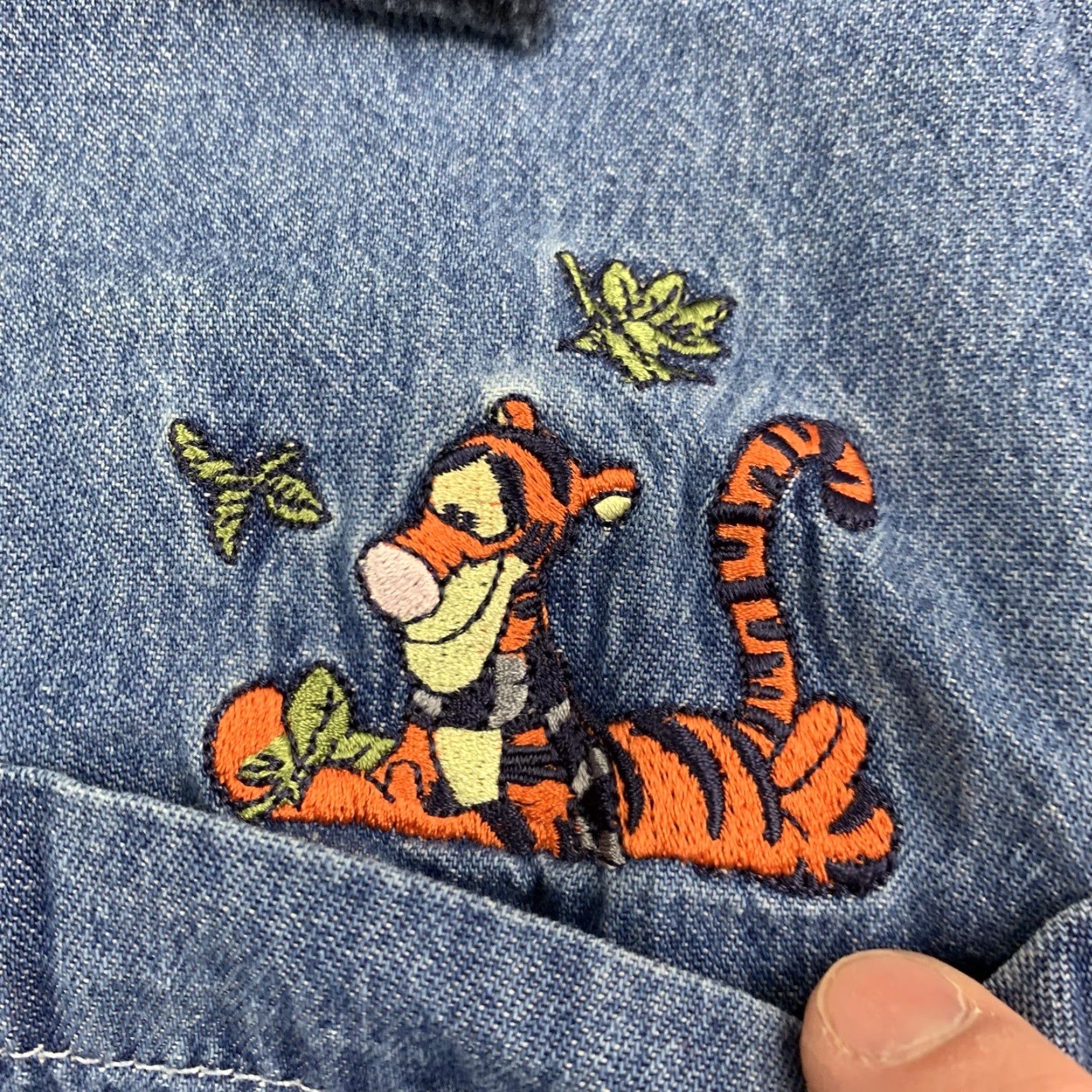 Denime VINTAGE Winnie The Pooh Denim Button-Up Shirt Women XL Blue 90s Fall Tigger Disney Pooh Accessories Mens Womens Boys Girls? Size XL / US 12-14 / IT 48-50 - 4 Thumbnail