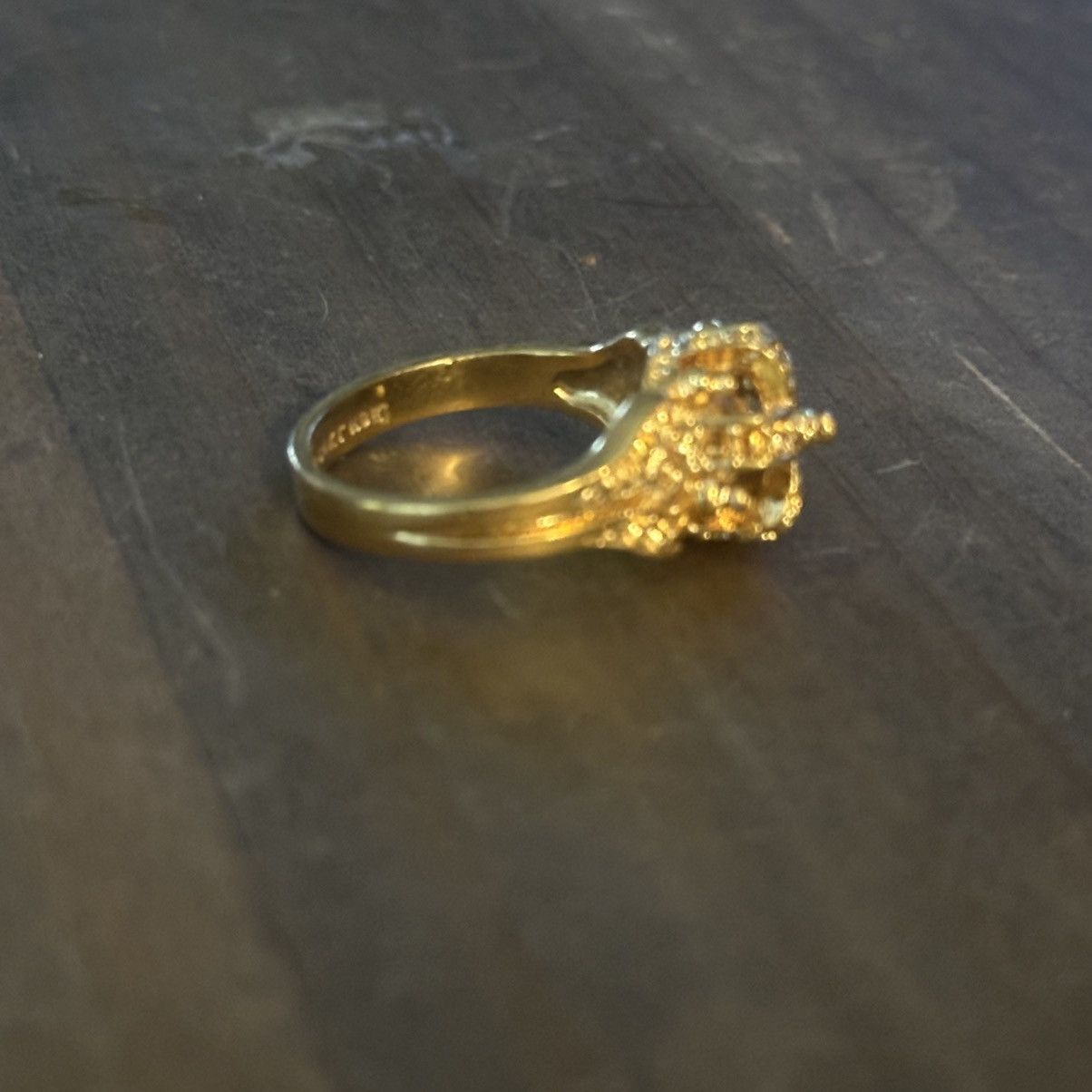 Vintage Vintage LIND 14K HGE gold crown ring Size ONE SIZE - 7 Thumbnail